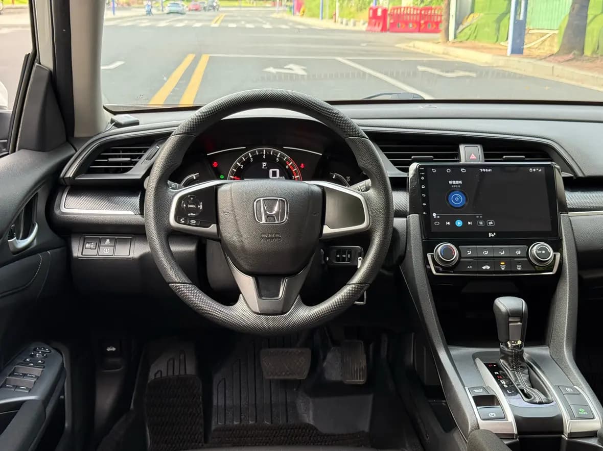 Honda Civic 2021 г. 26136 км. — фото 17