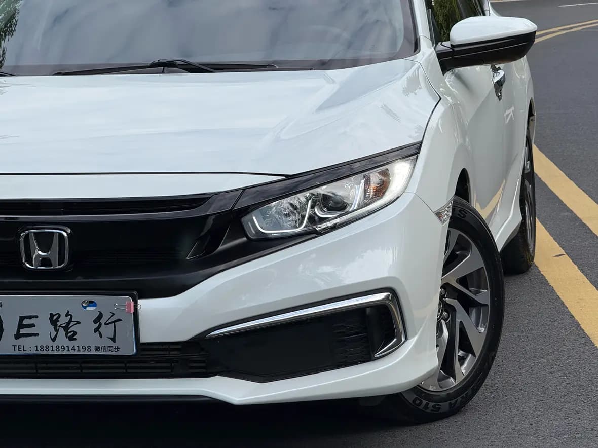 Honda Civic 2021 г. 26136 км. — фото 9