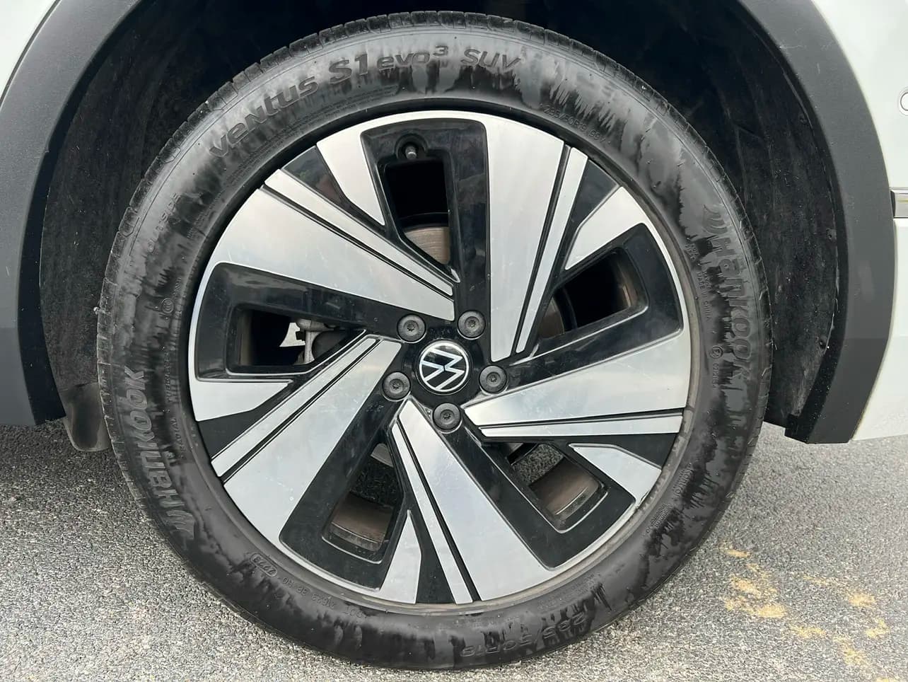 Volkswagen Tiguan L 2023 г. 48029 км. — фото 8
