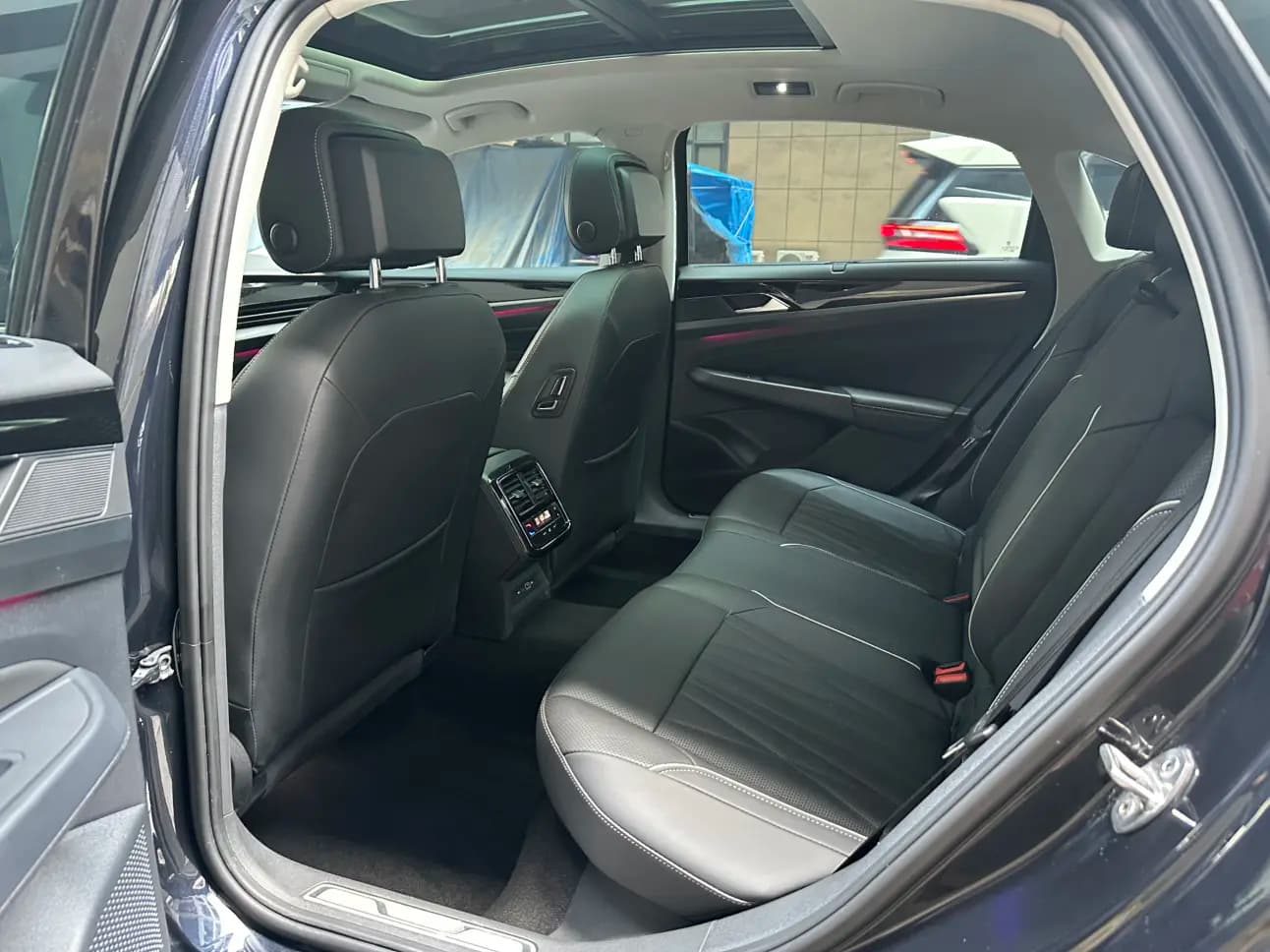 Volkswagen Passat 2022 г. 50441 км. — фото 9