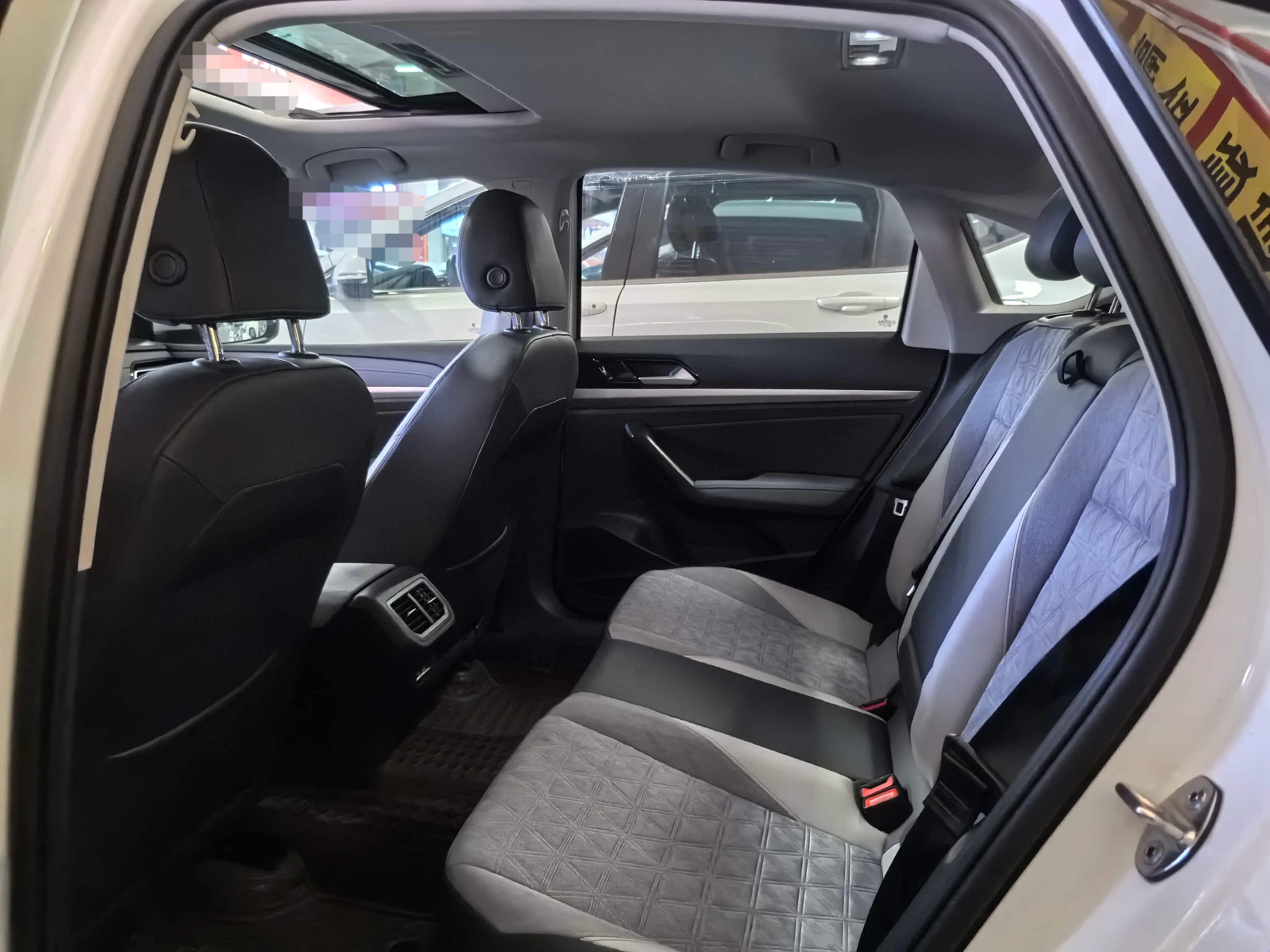 Volkswagen Lavida 2023 г. 73034 км. — фото 10