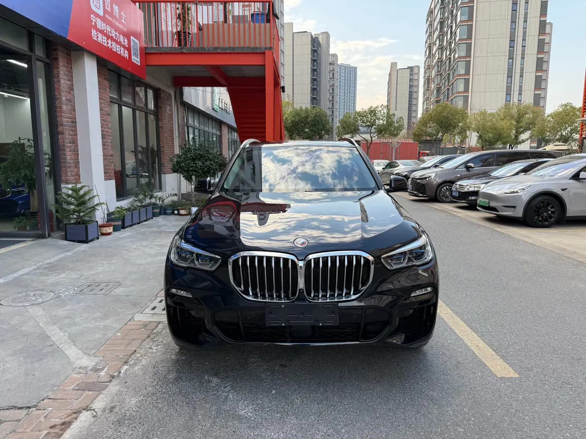 BMW X5 2021 г. 96113 км. — фото 2