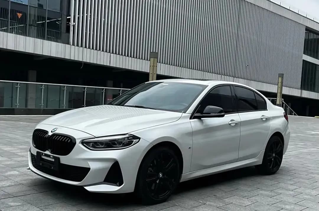 BMW 1 Series 2021 г. 50075 км.