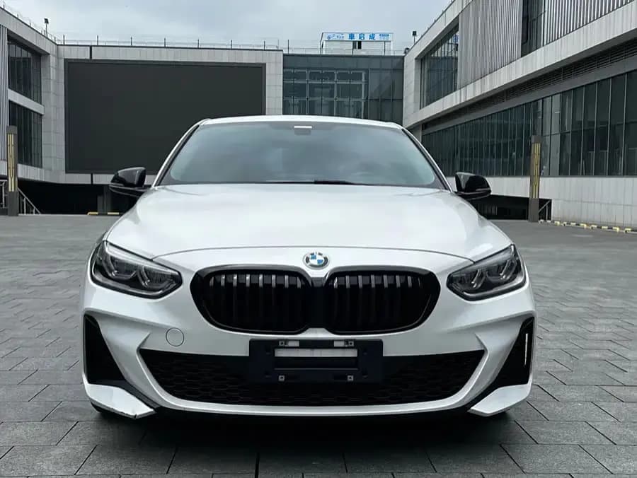 BMW 1 Series 2021 г. 50075 км. — фото 2