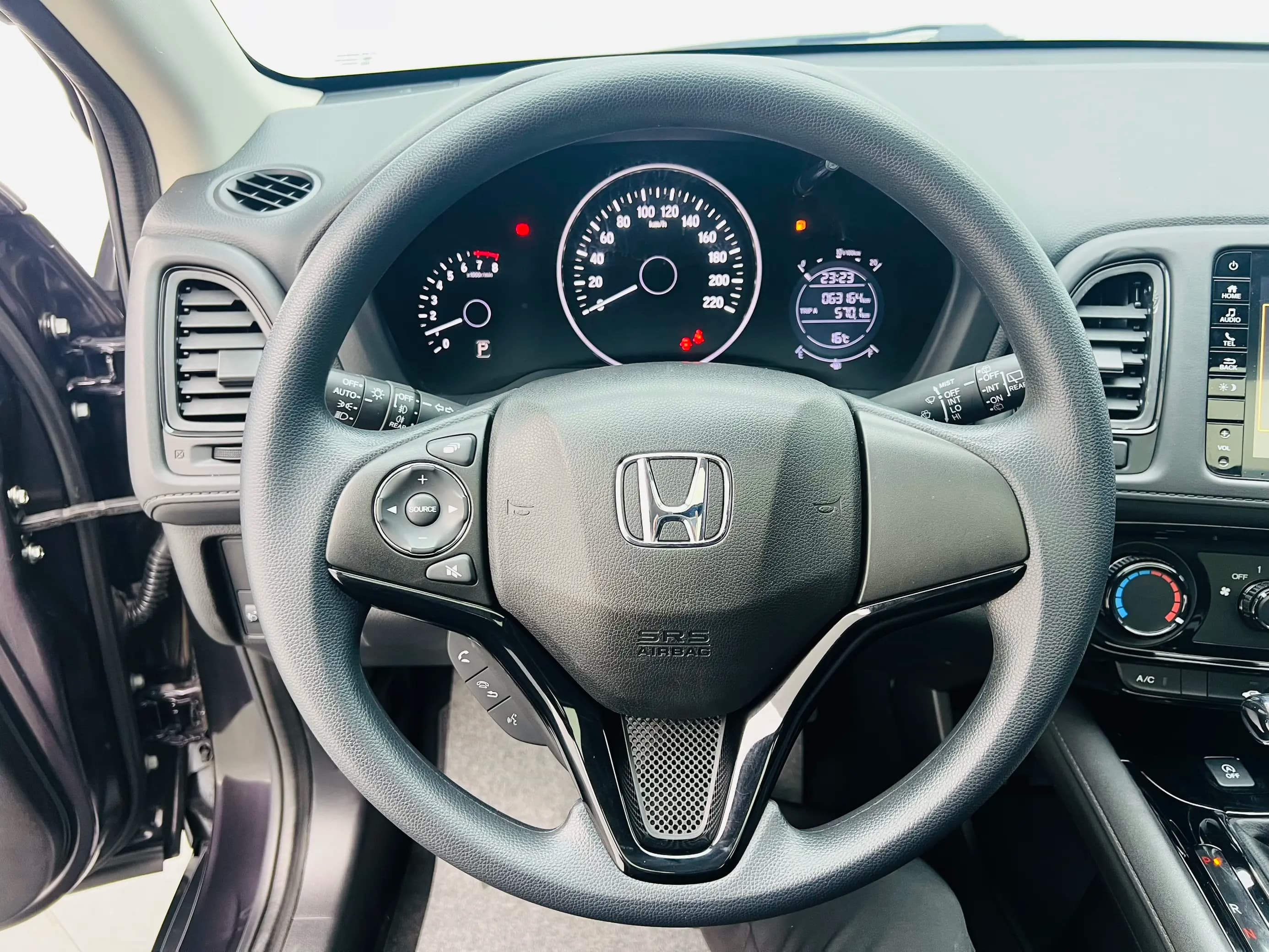 Honda Vezel 2022 г. 63263 км. — фото 16