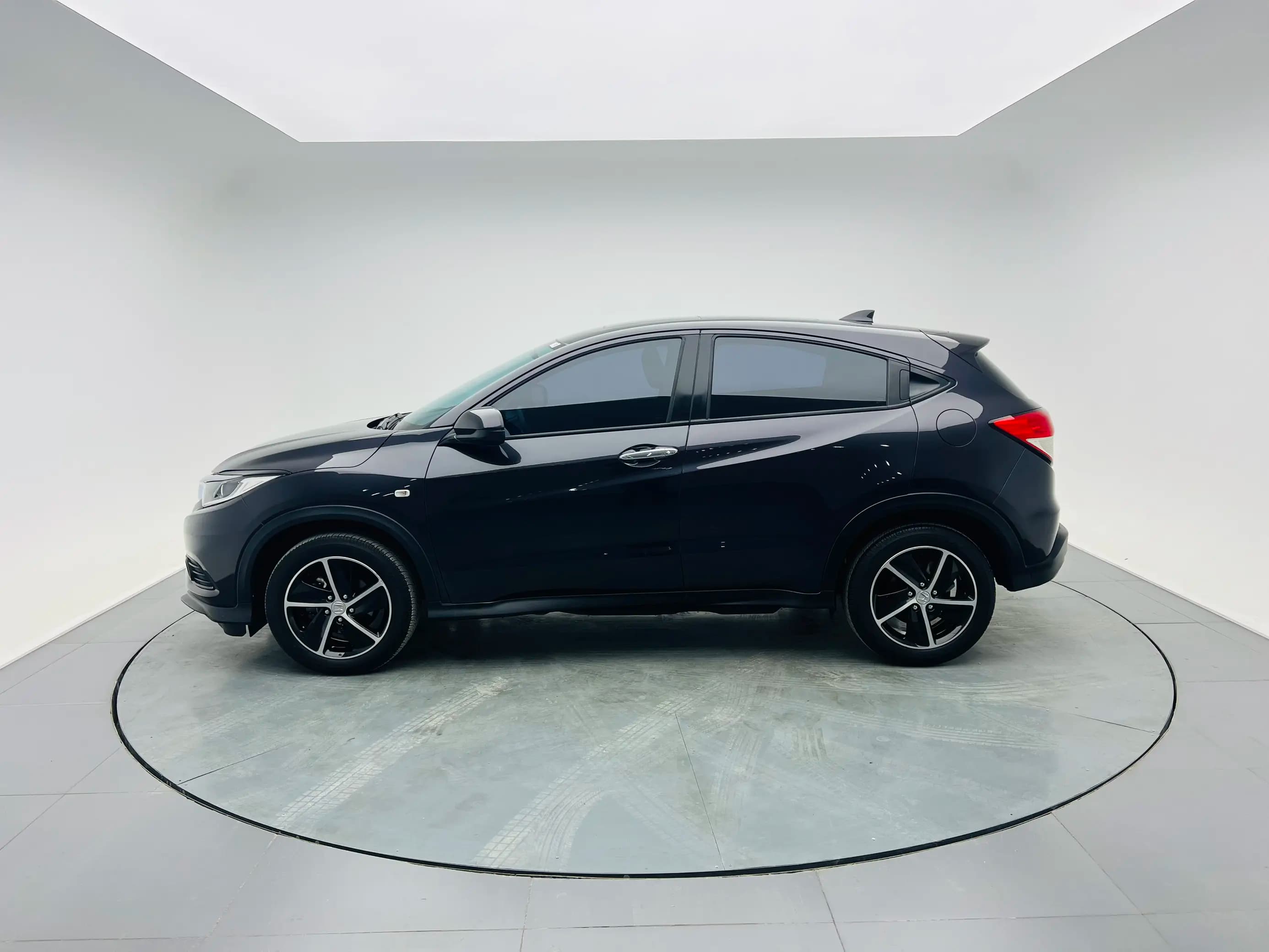 Honda Vezel 2022 г. 63263 км. — фото 4
