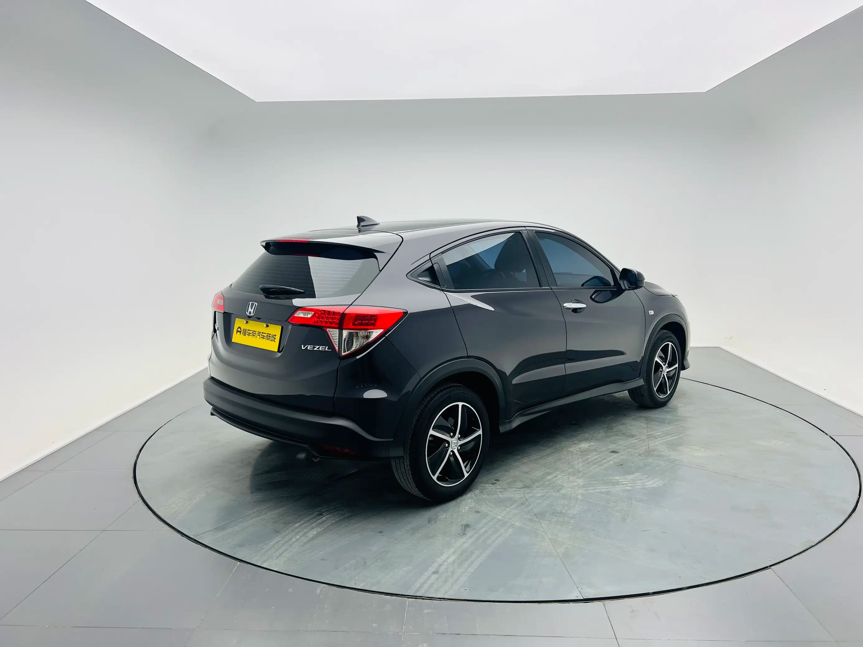 Honda Vezel 2022 г. 63263 км. — фото 7