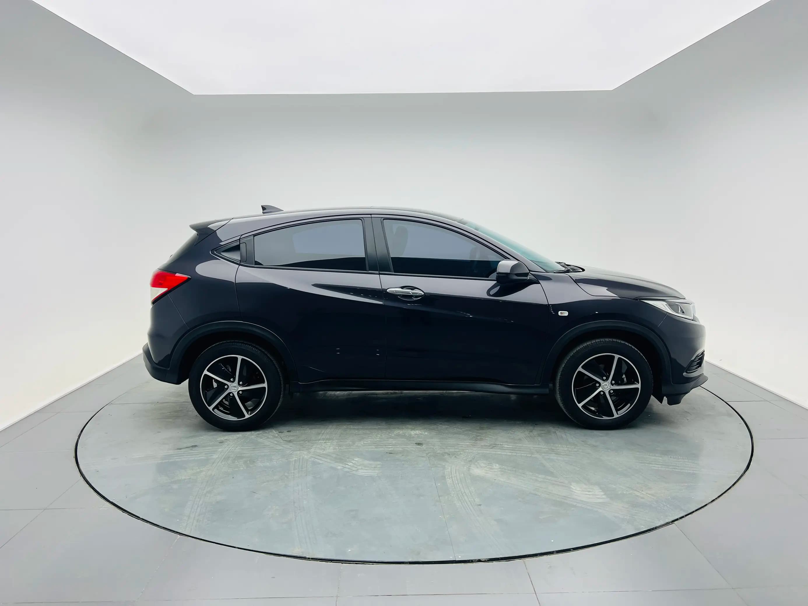 Honda Vezel 2022 г. 63263 км. — фото 8