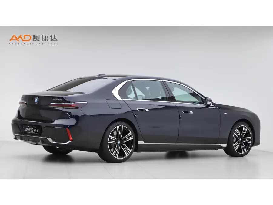 BMW i7 2024 г. 24731 км. — фото 4