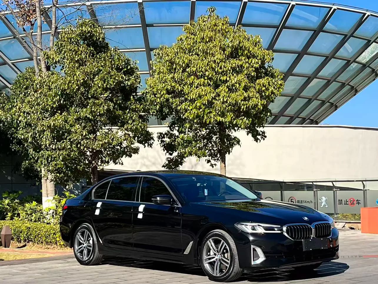 BMW 5 Series 2021 г. 63000 км. — фото 3