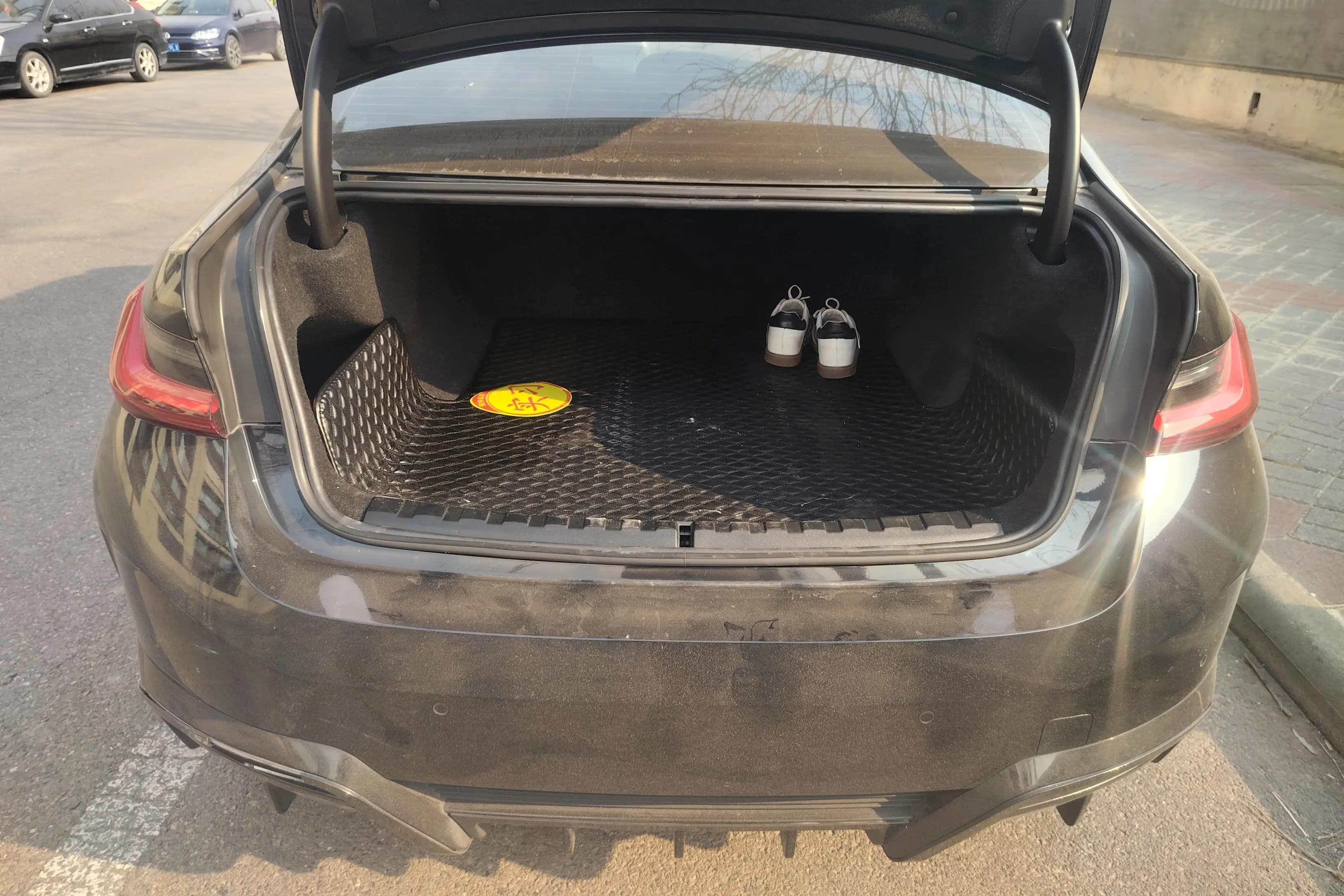 BMW i3 2023 г. 26937 км. — фото 17