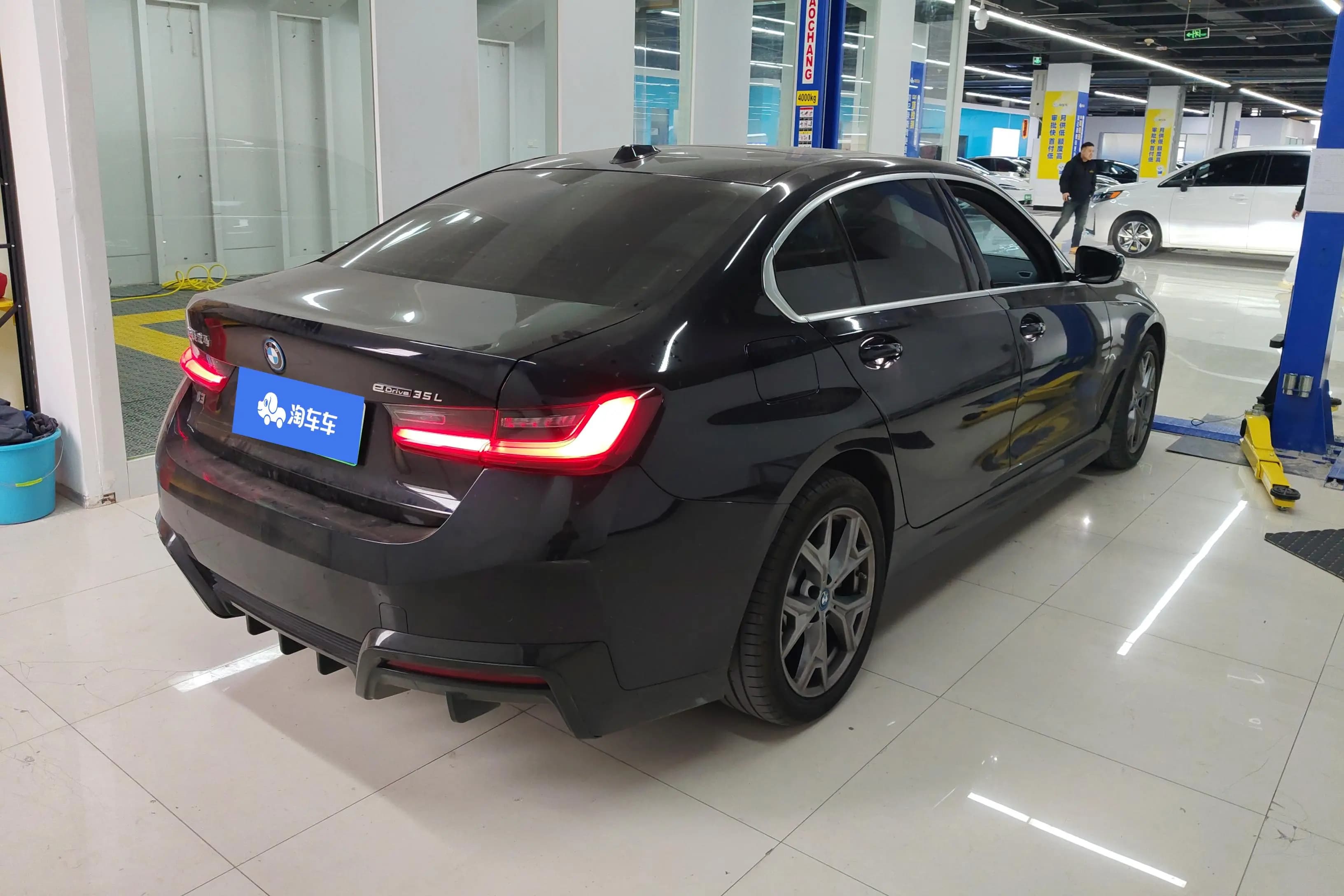 BMW i3 2023 г. 26937 км. — фото 3