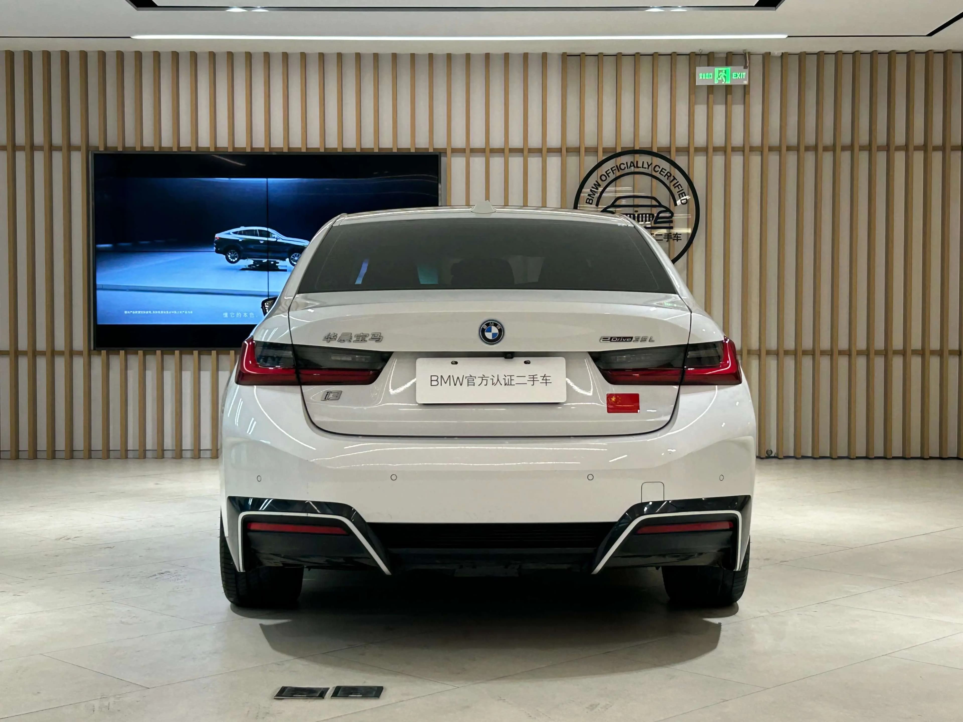 BMW i3 2022 г. 54008 км. — фото 4