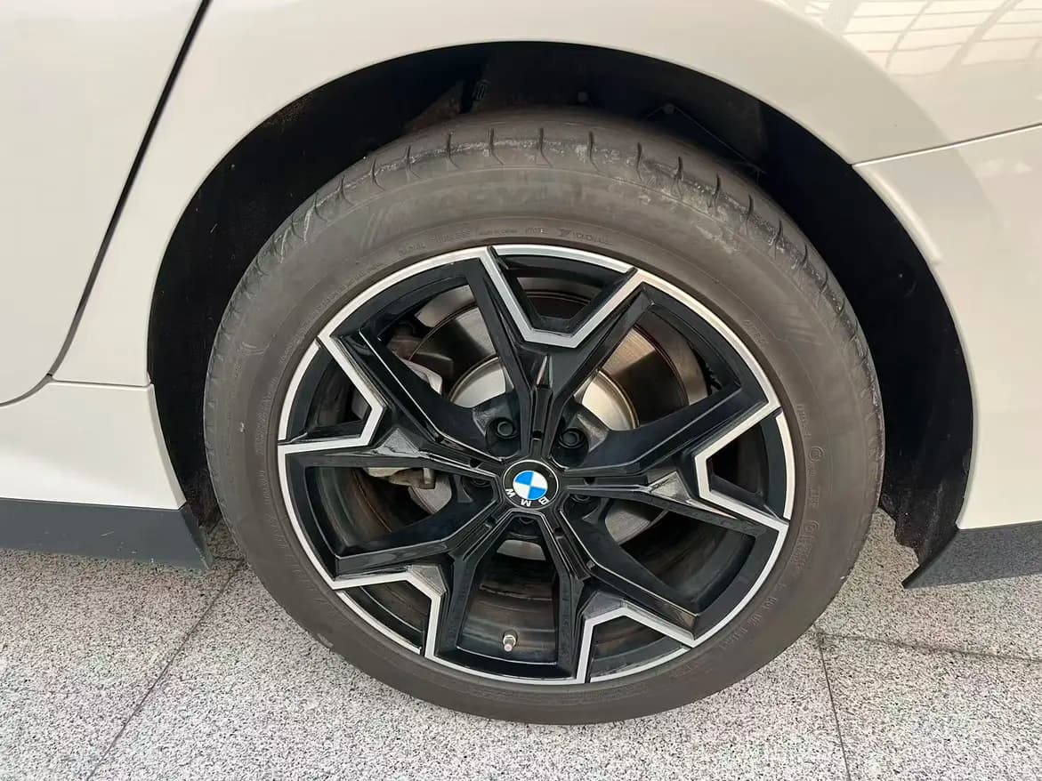BMW i3 2024 г. 14118 км. — фото 9