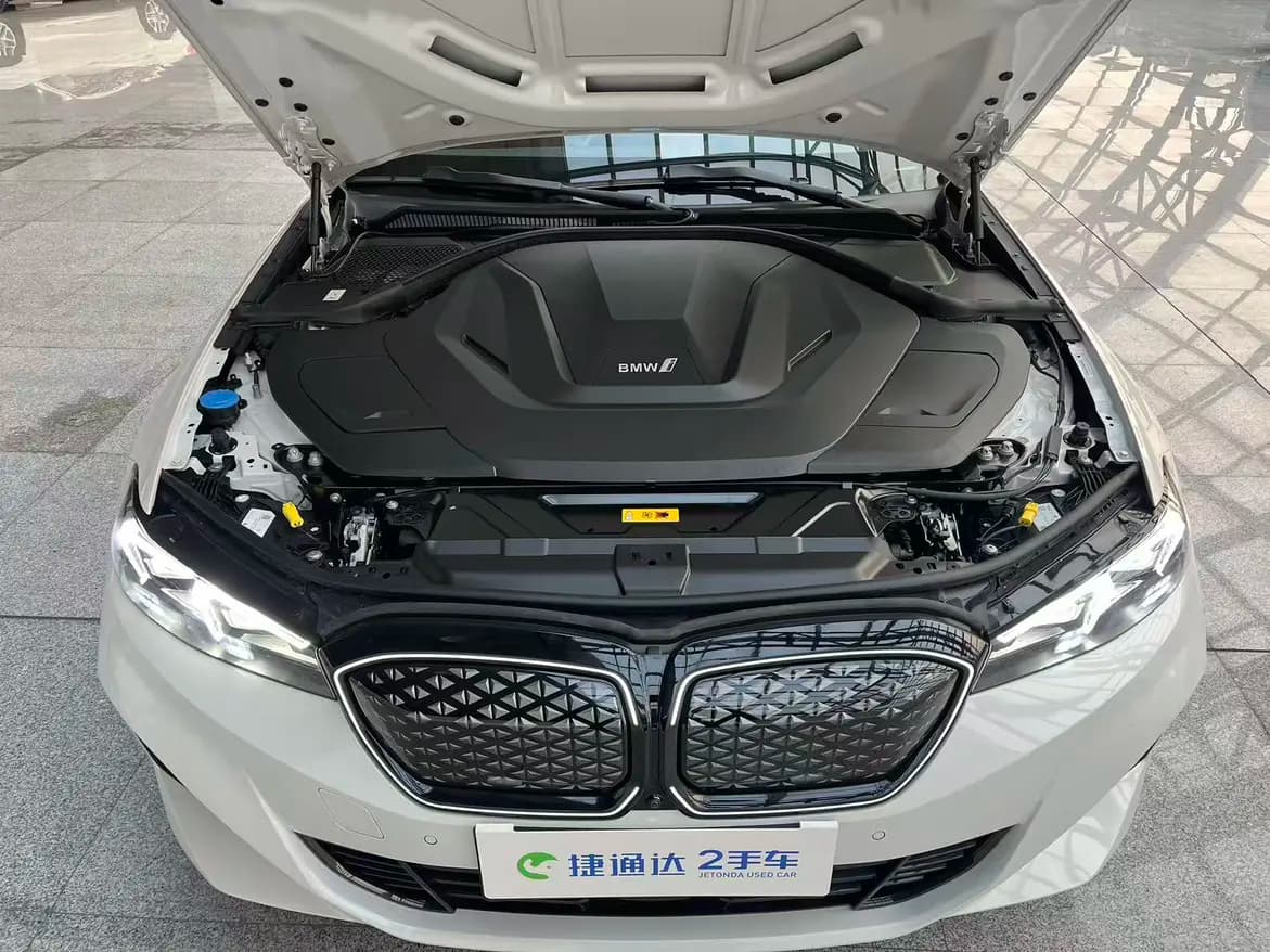 BMW i3 2024 г. 14118 км. — фото 10
