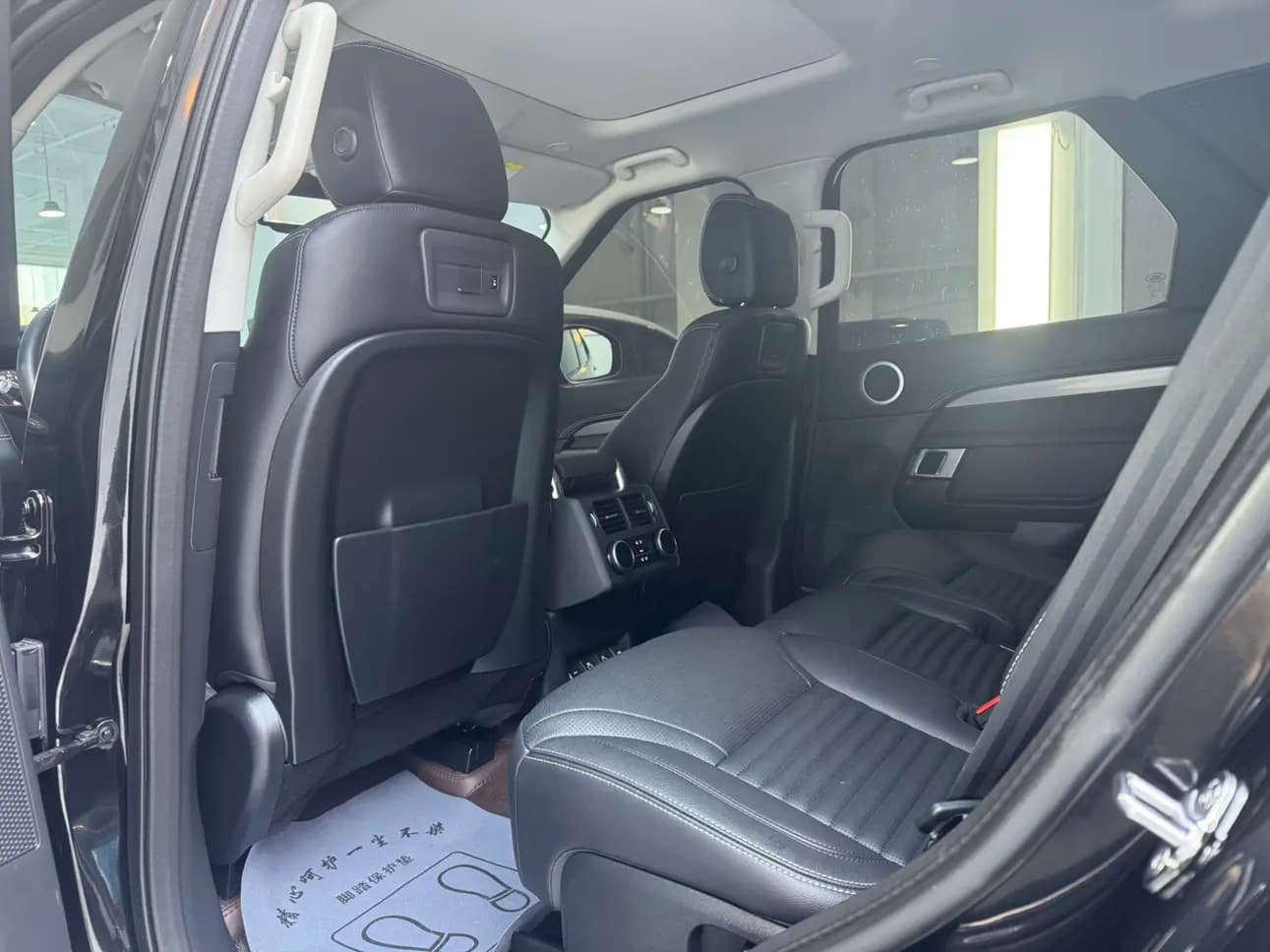 Land Rover Discovery 2022 г. 86101 км. — фото 18
