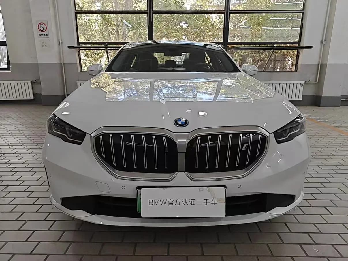 BMW i5 2024 г. 20063 км. — фото 2
