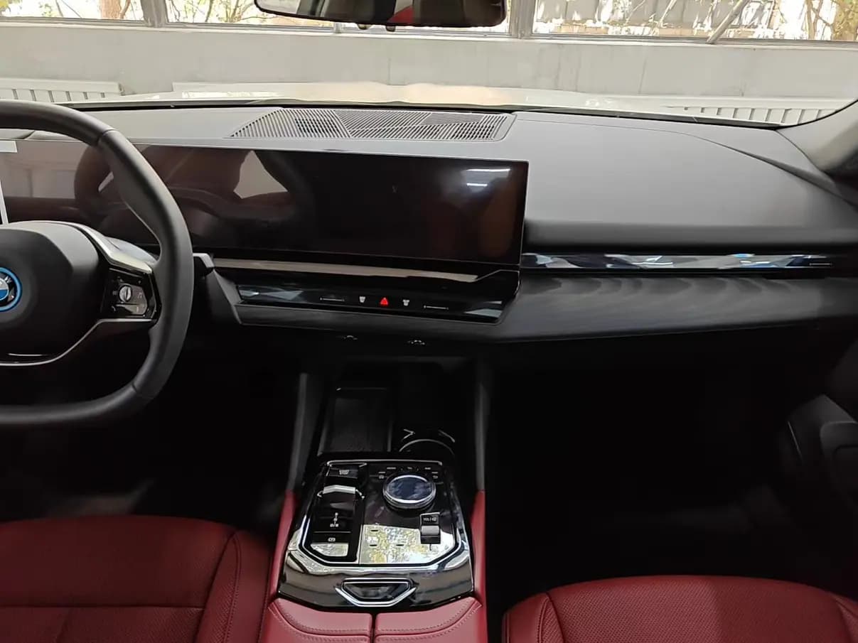 BMW i5 2024 г. 20063 км. — фото 9