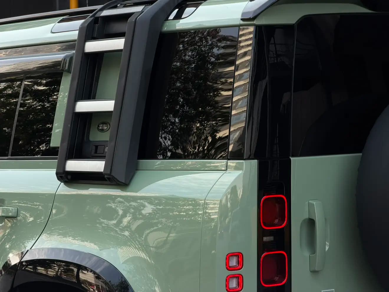 Land Rover Guard 2023 г. 70125 км. — фото 11
