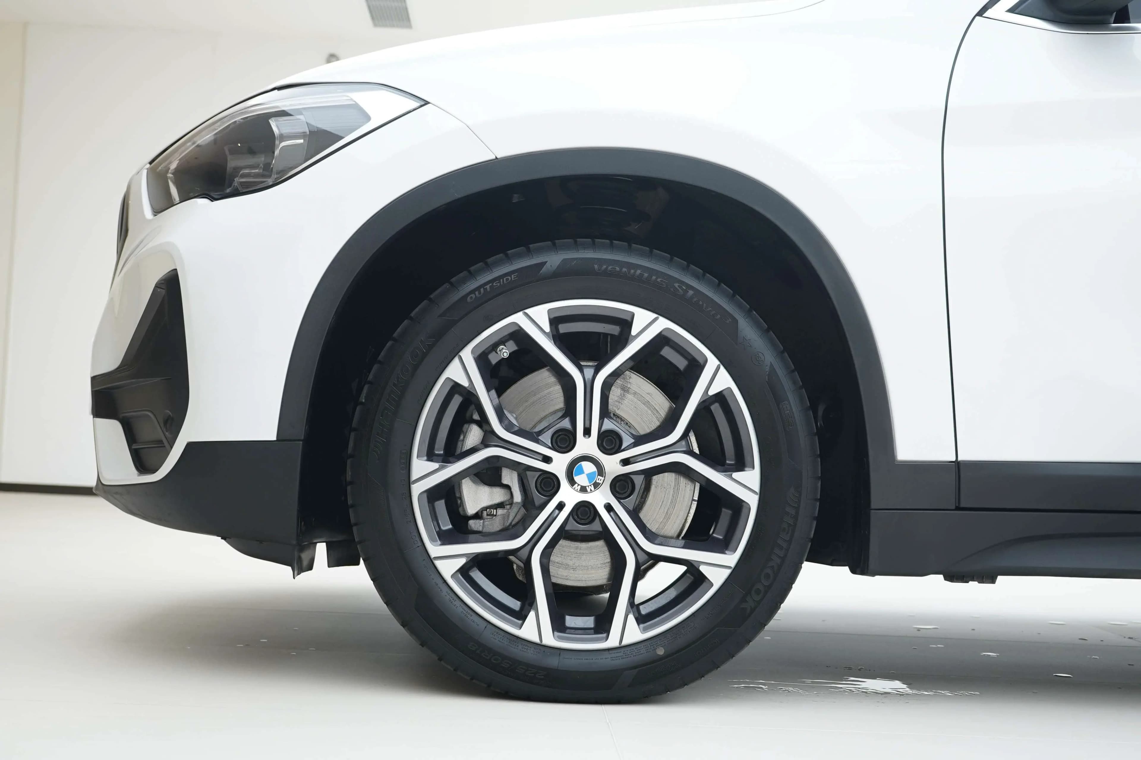 BMW X1 2023 г. 39084 км. — фото 9