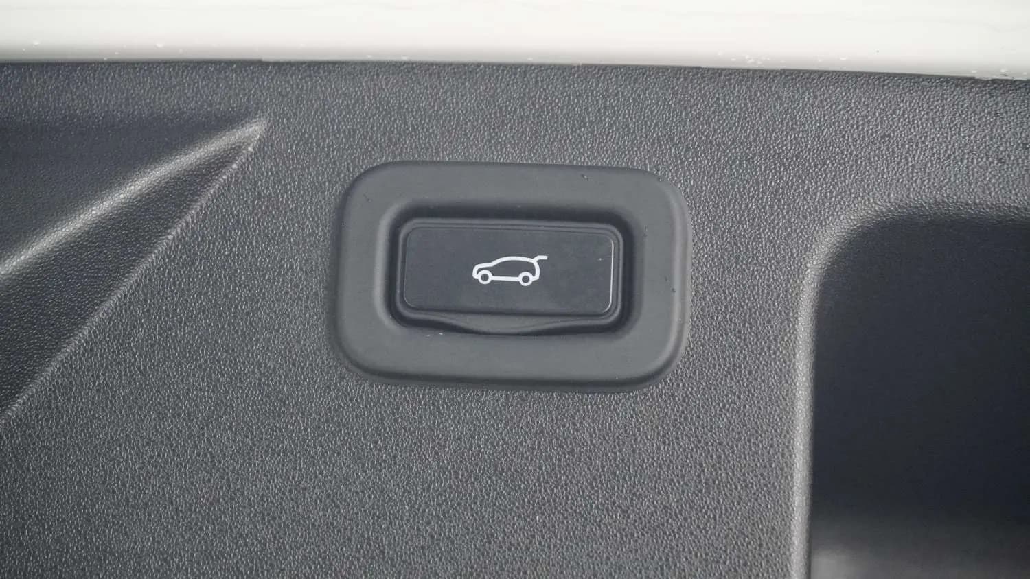 Land Rover Discover Sports 2022 г. 45900 км. — фото 16