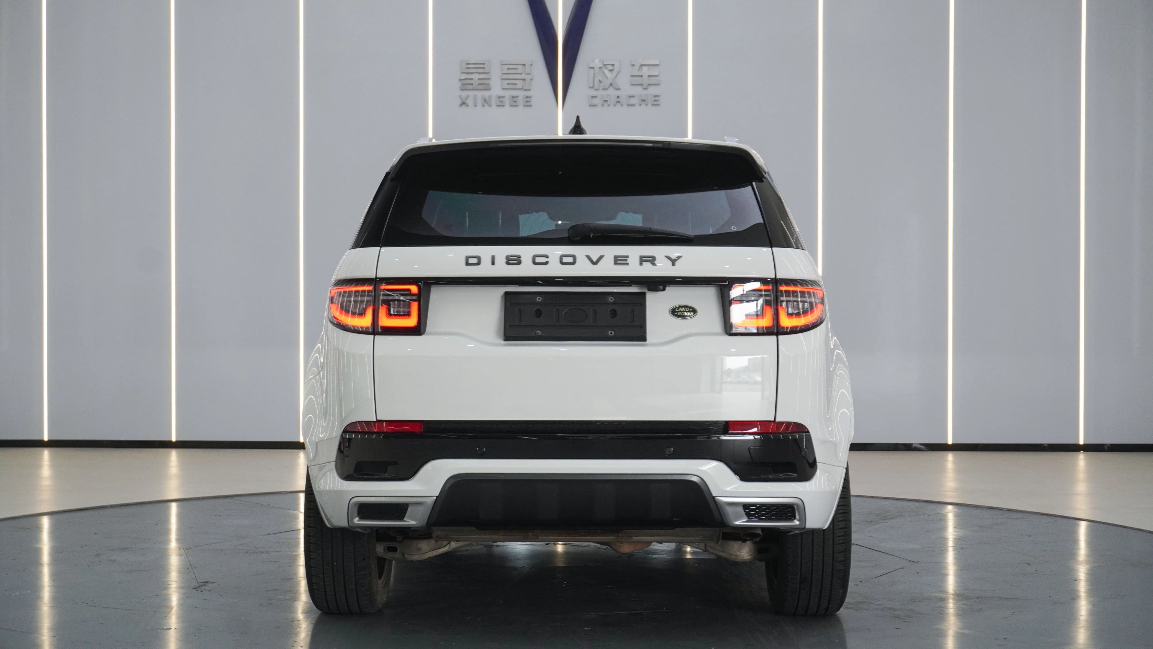Land Rover Discover Sports 2022 г. 45900 км. — фото 5