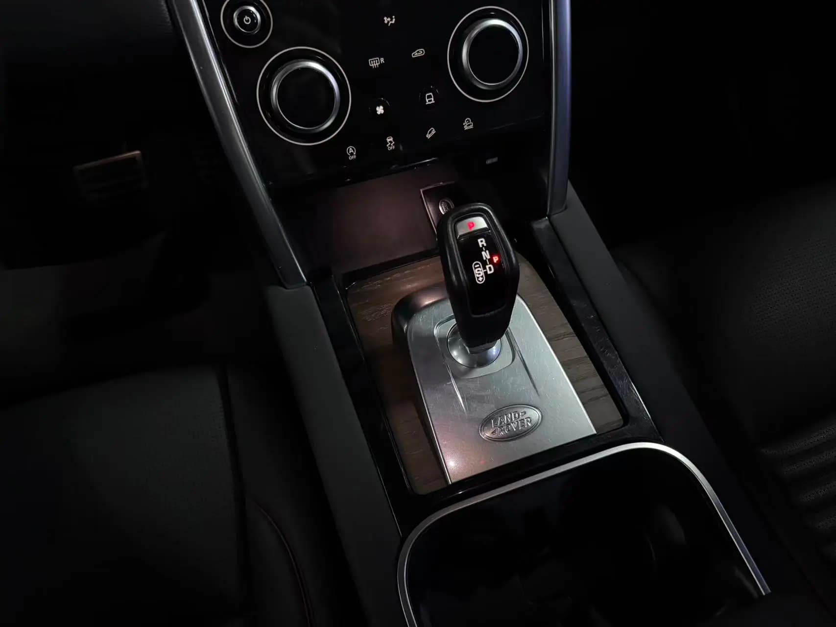 Land Rover Discover Sports 2021 г. 65000 км. — фото 13