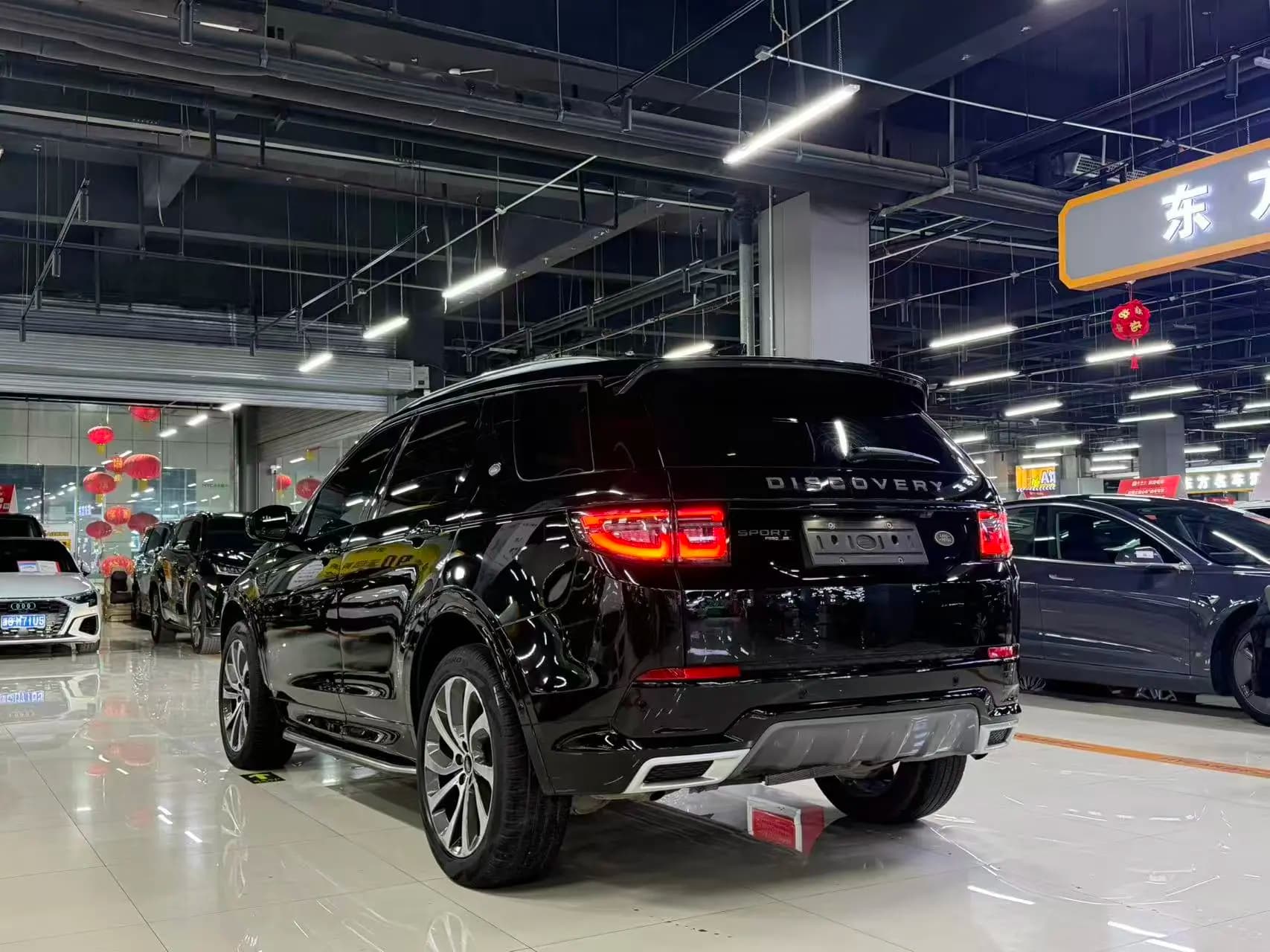 Land Rover Discover Sports 2021 г. 65000 км. — фото 4