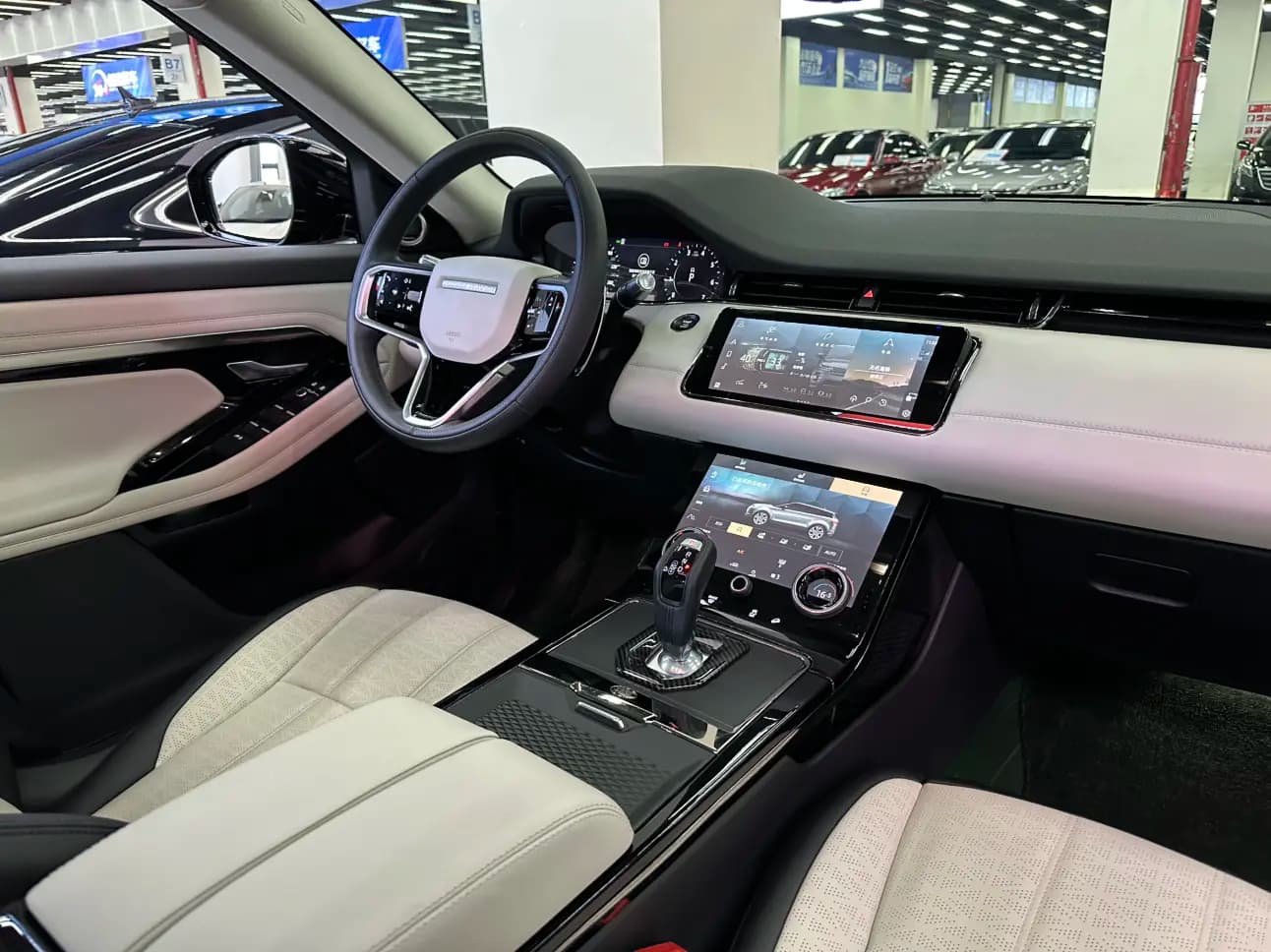 Land Rover Range Rover Evoque 2021 г. 52076 км. — фото 26