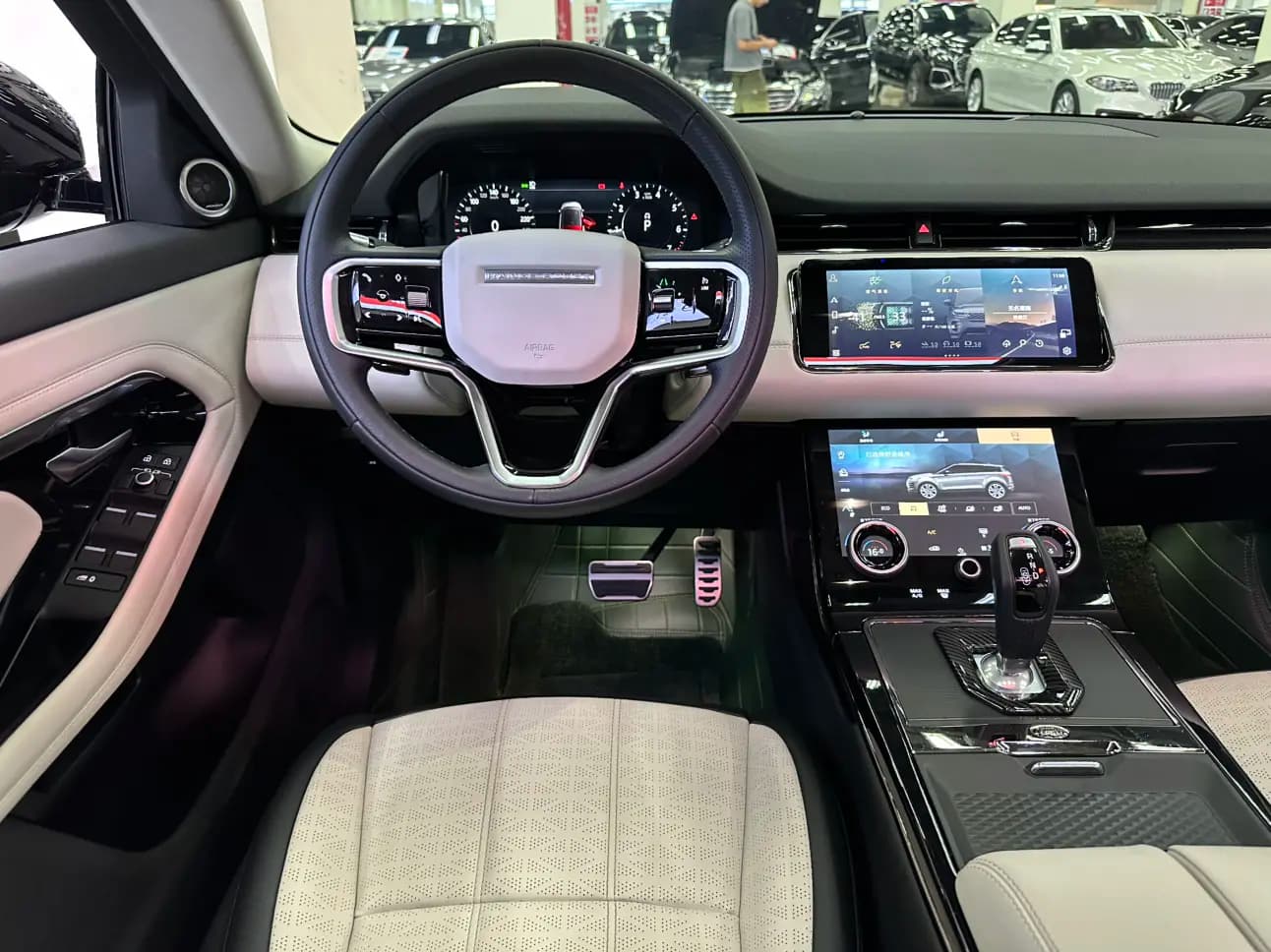 Land Rover Range Rover Evoque 2021 г. 52076 км. — фото 29