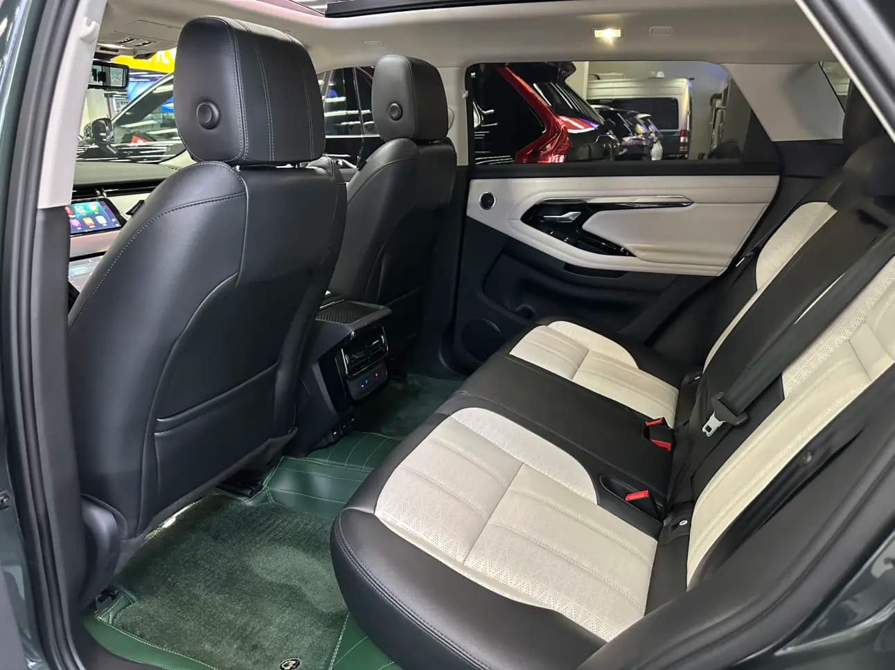 Land Rover Range Rover Evoque 2021 г. 52076 км. — фото 33
