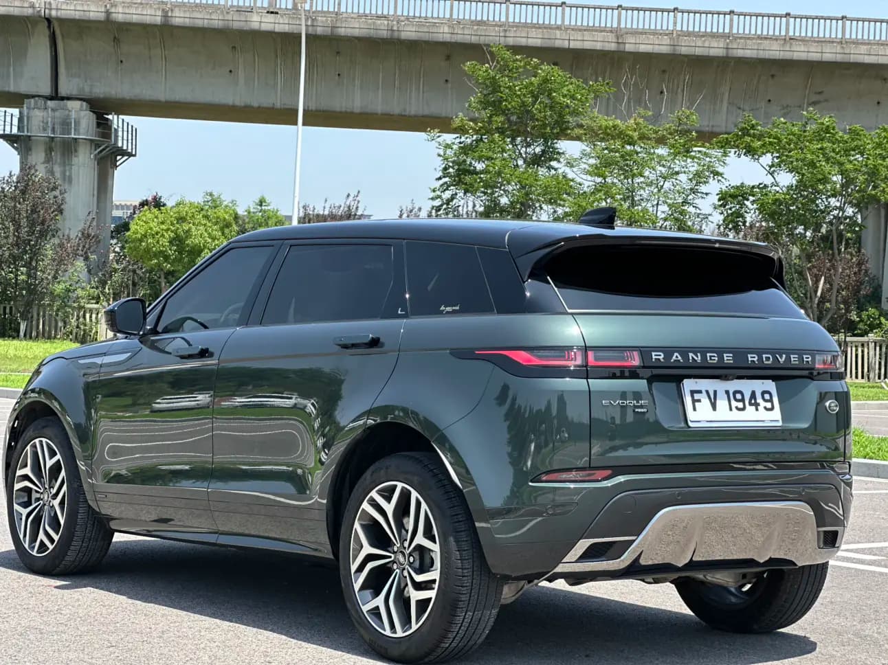 Land Rover Range Rover Evoque 2021 г. 52076 км. — фото 5