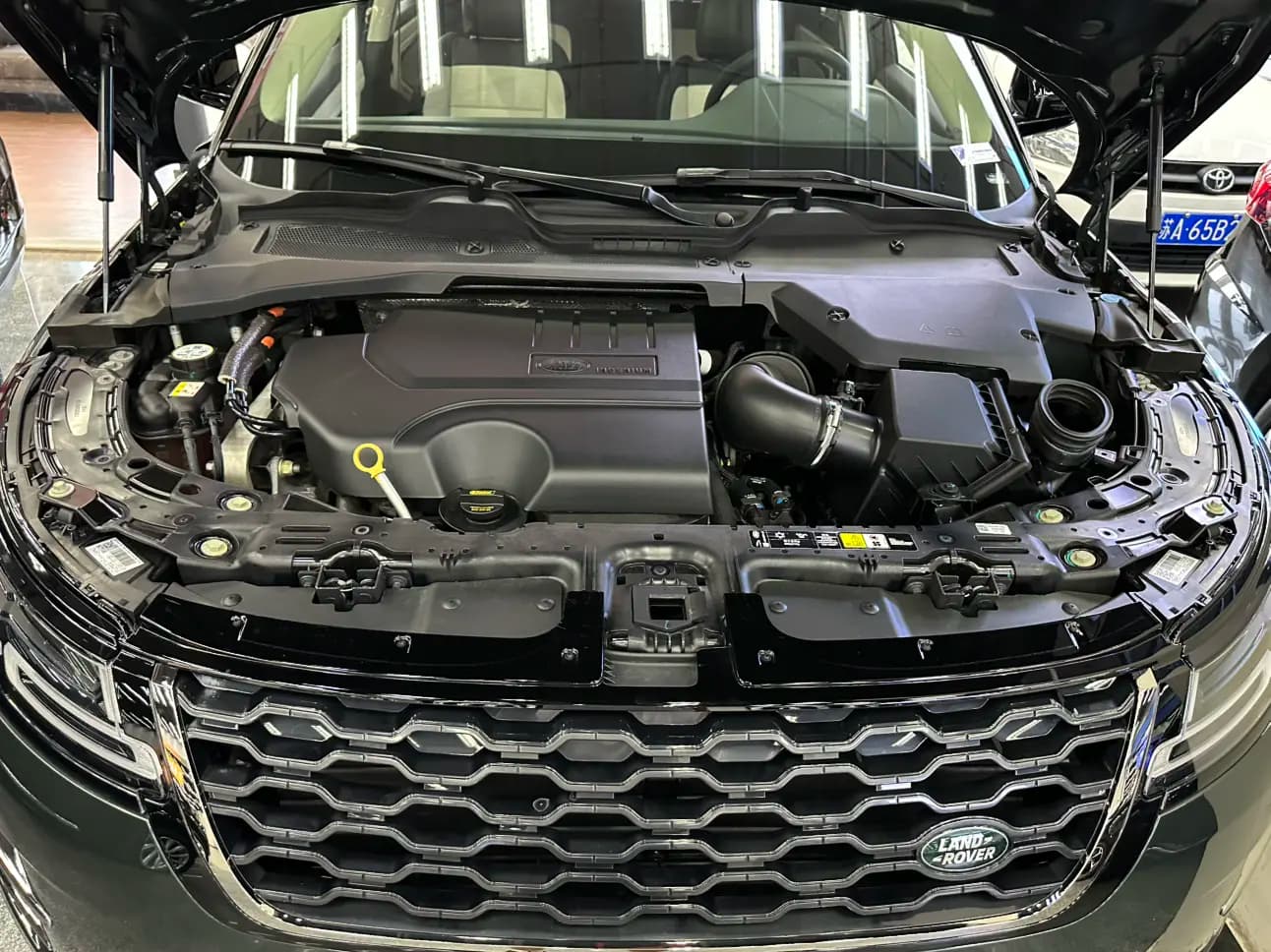 Land Rover Range Rover Evoque 2021 г. 52076 км. — фото 8