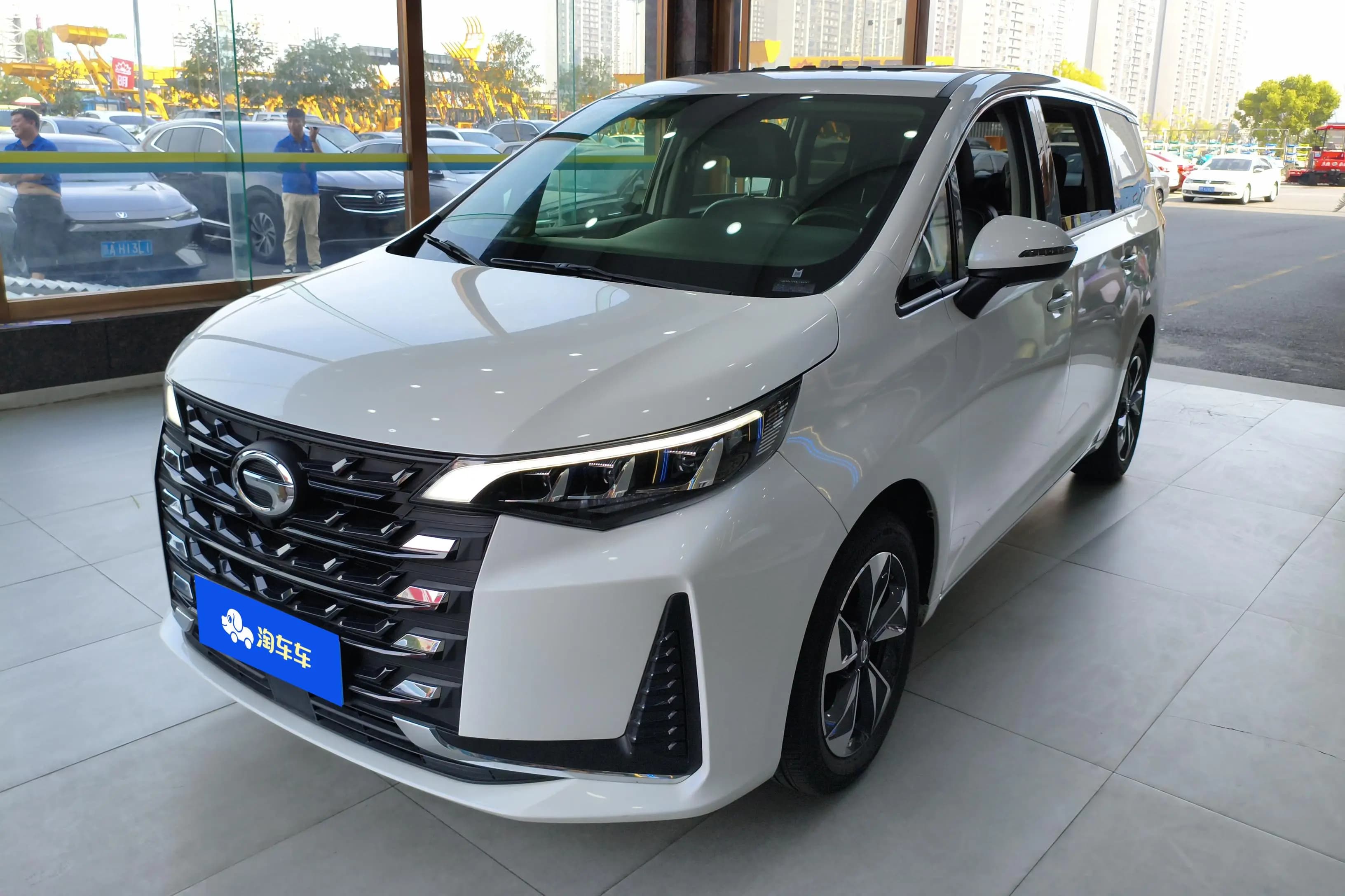 GAC Trumpchi M6 2024 г. 30700 км.