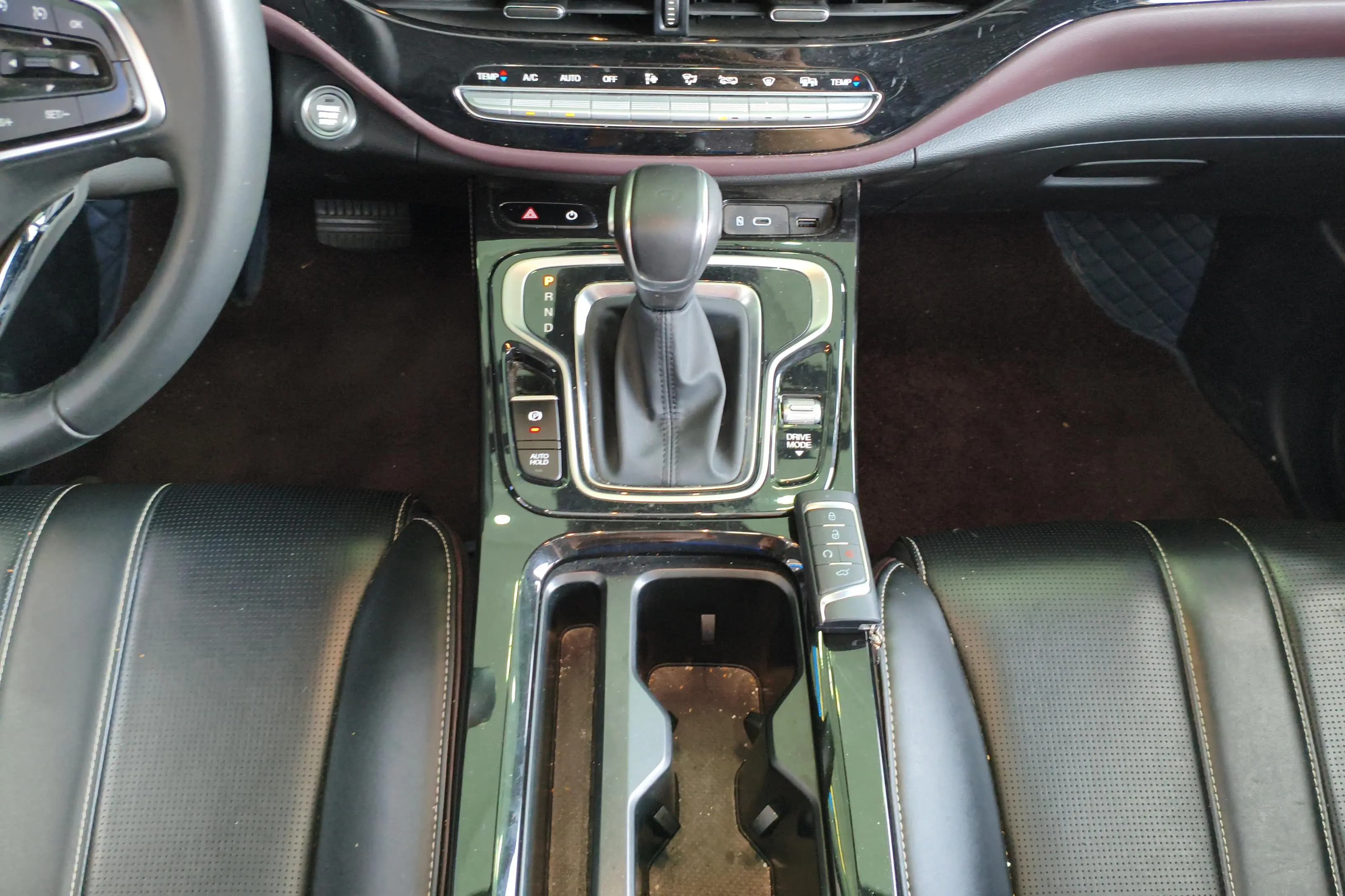 GAC Trumpchi M6 2024 г. 30700 км. — фото 15