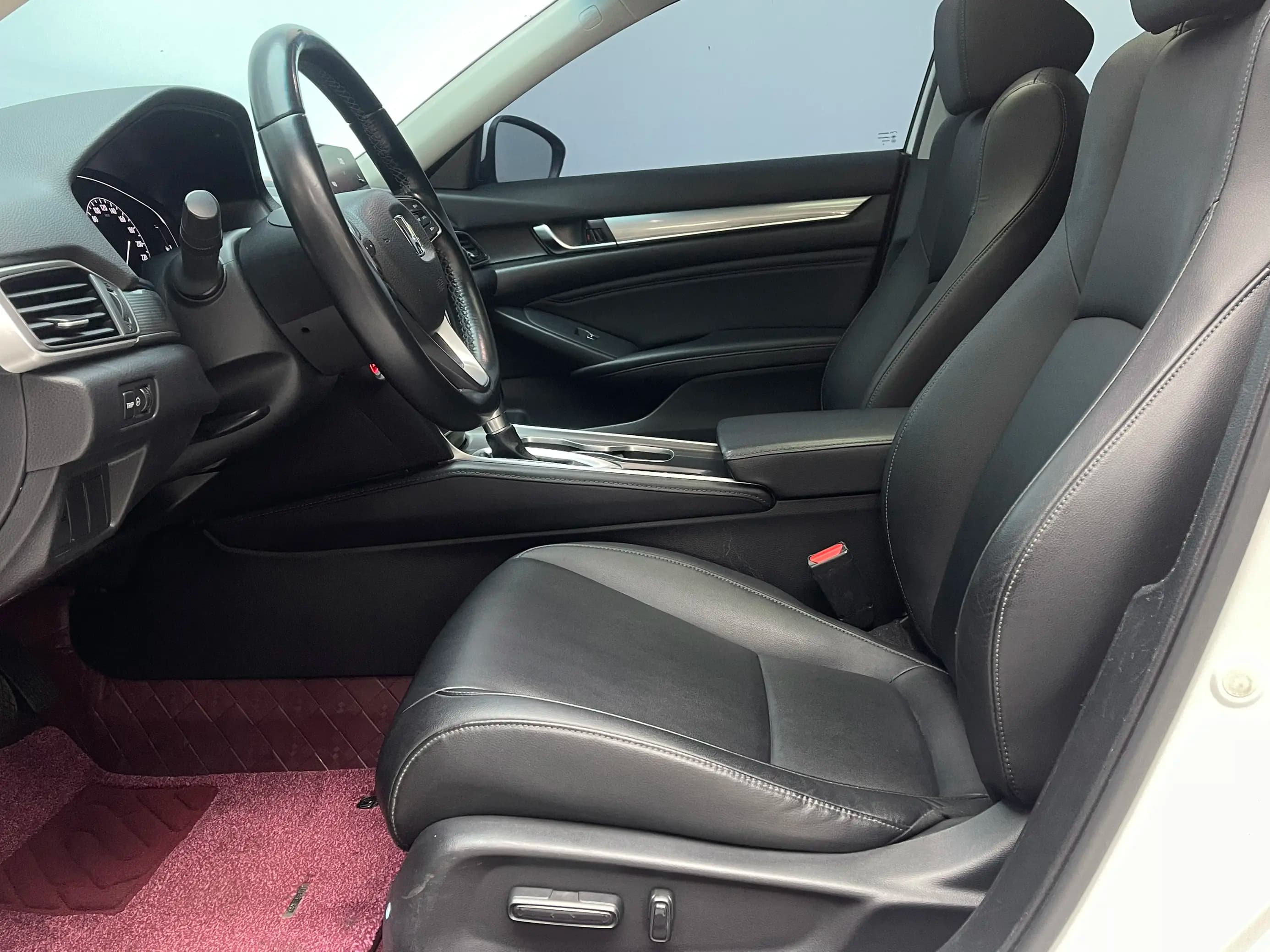 Honda Accord 2021 г. 106800 км. — фото 17