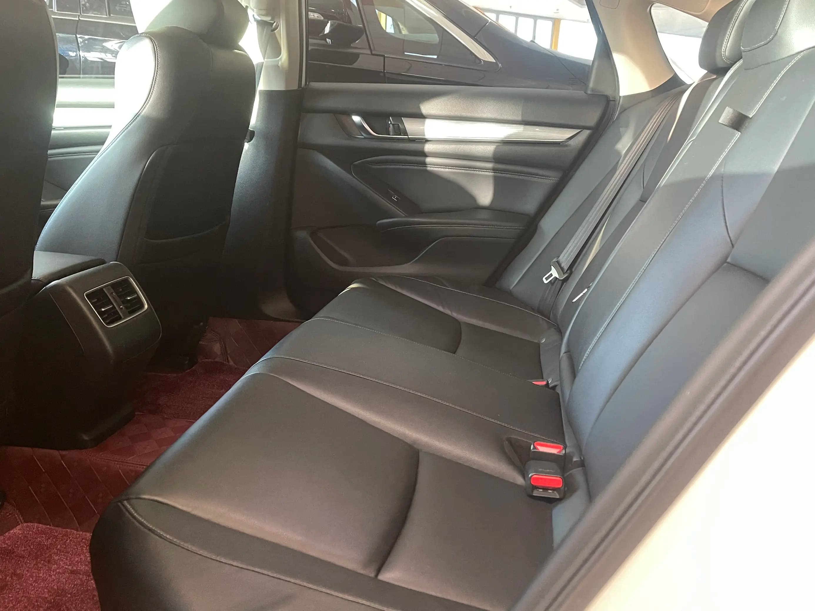 Honda Accord 2021 г. 106800 км. — фото 18