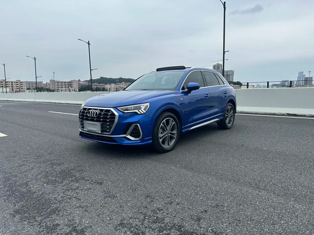 Audi Q3 2021 г. 43000 км.