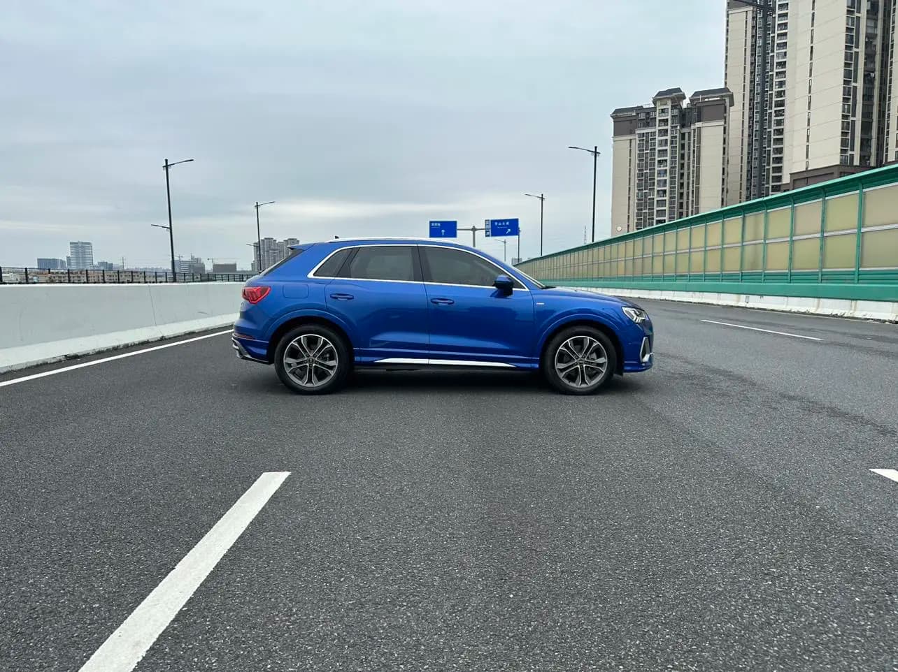 Audi Q3 2021 г. 43000 км. — фото 11