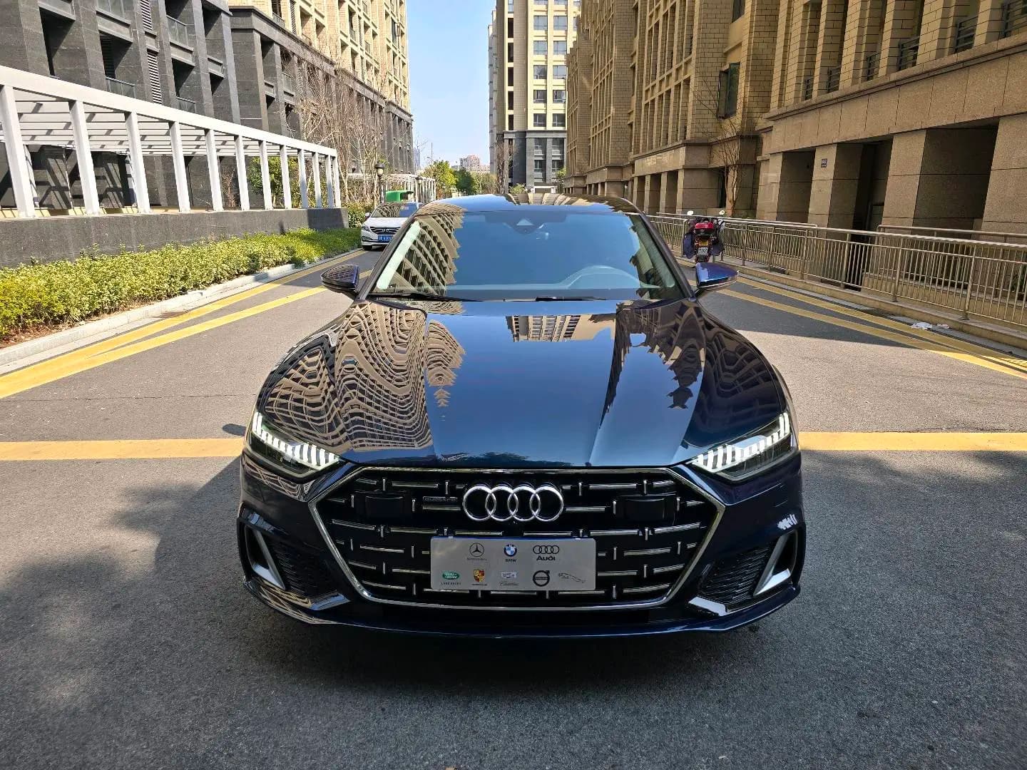Audi A7L 2024 г. 24000 км. — фото 2