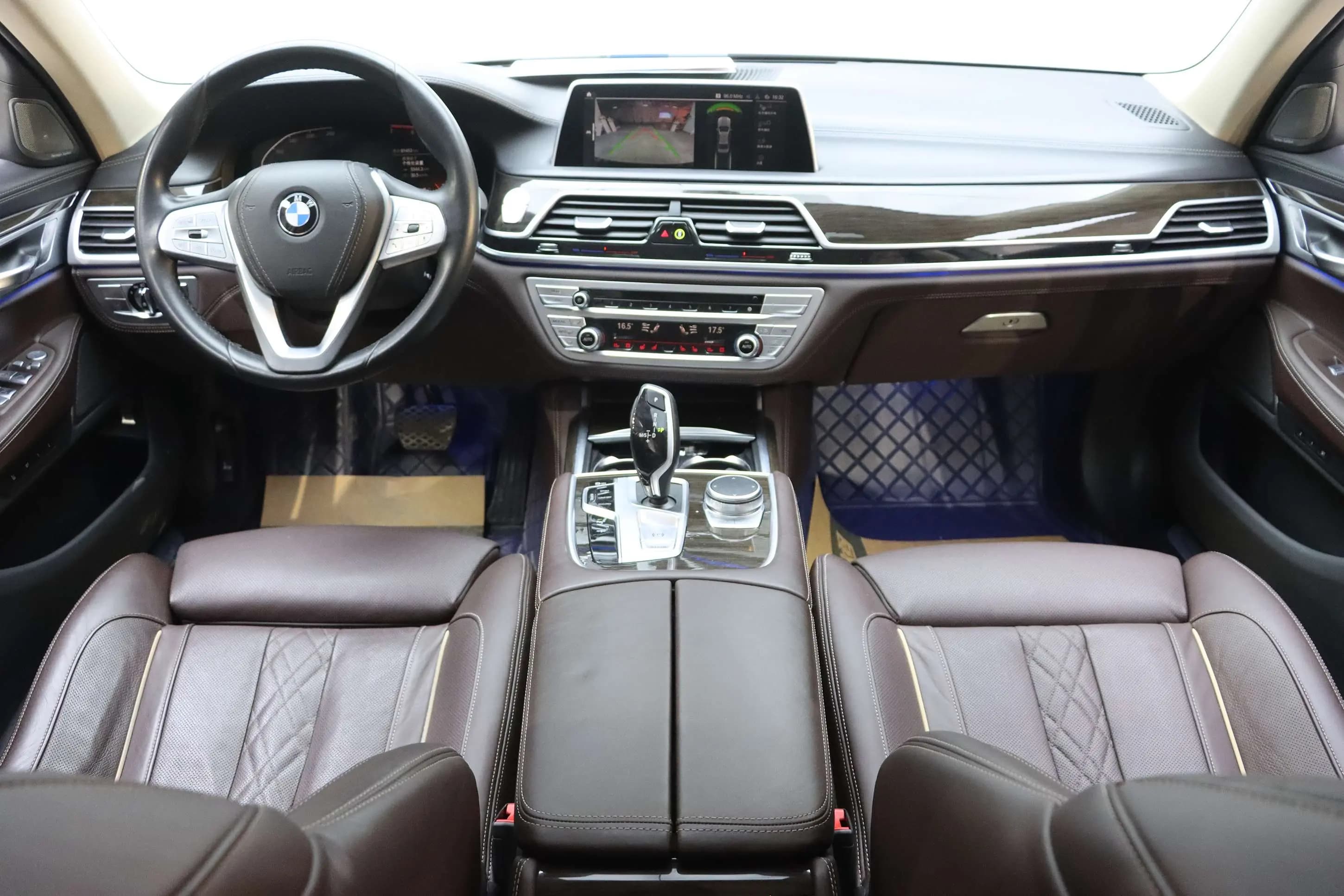 BMW 7 Series 2021 г. 61010 км. — фото 27