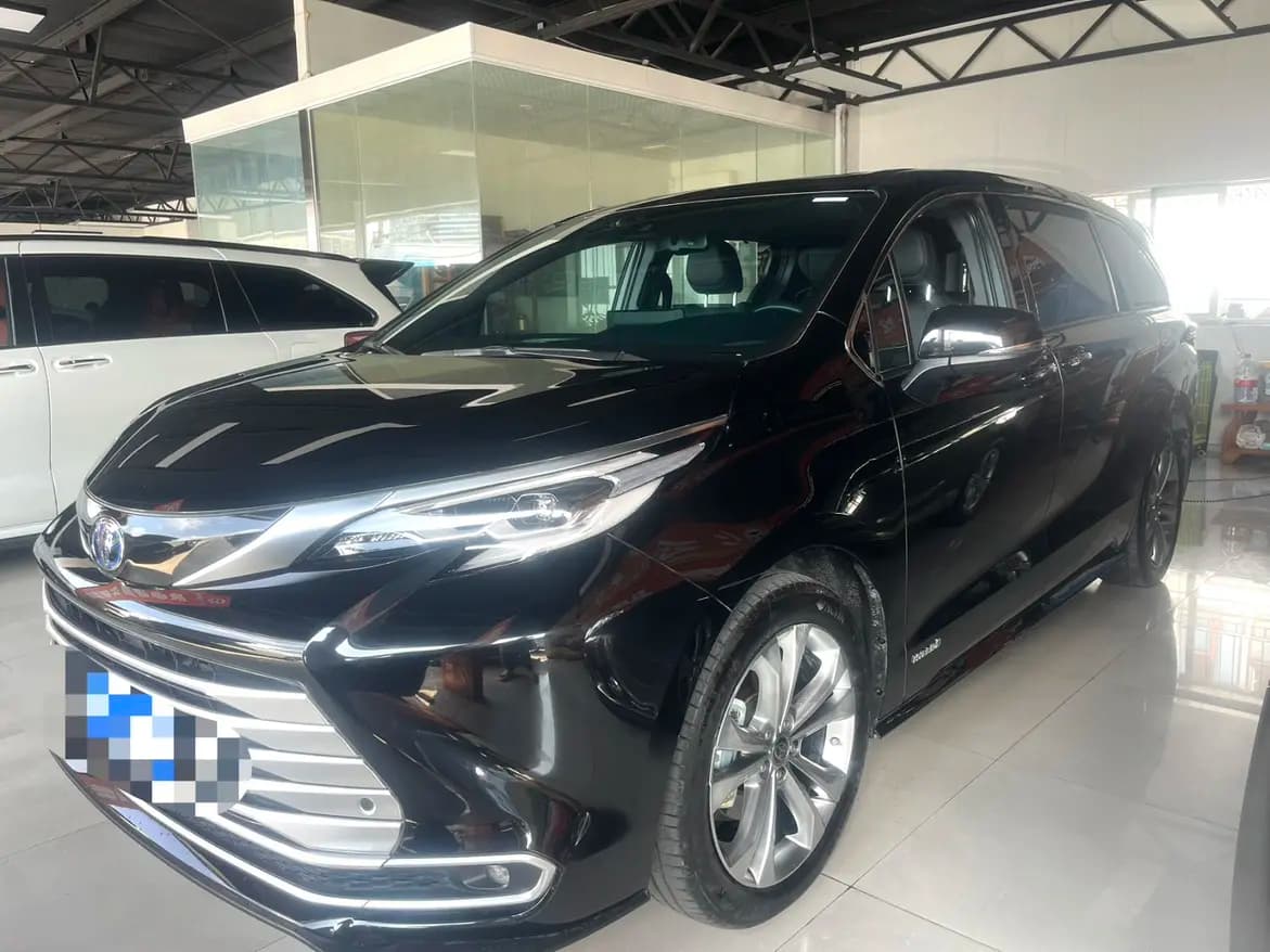 Toyota Sienna 2022 г. 49045 км.