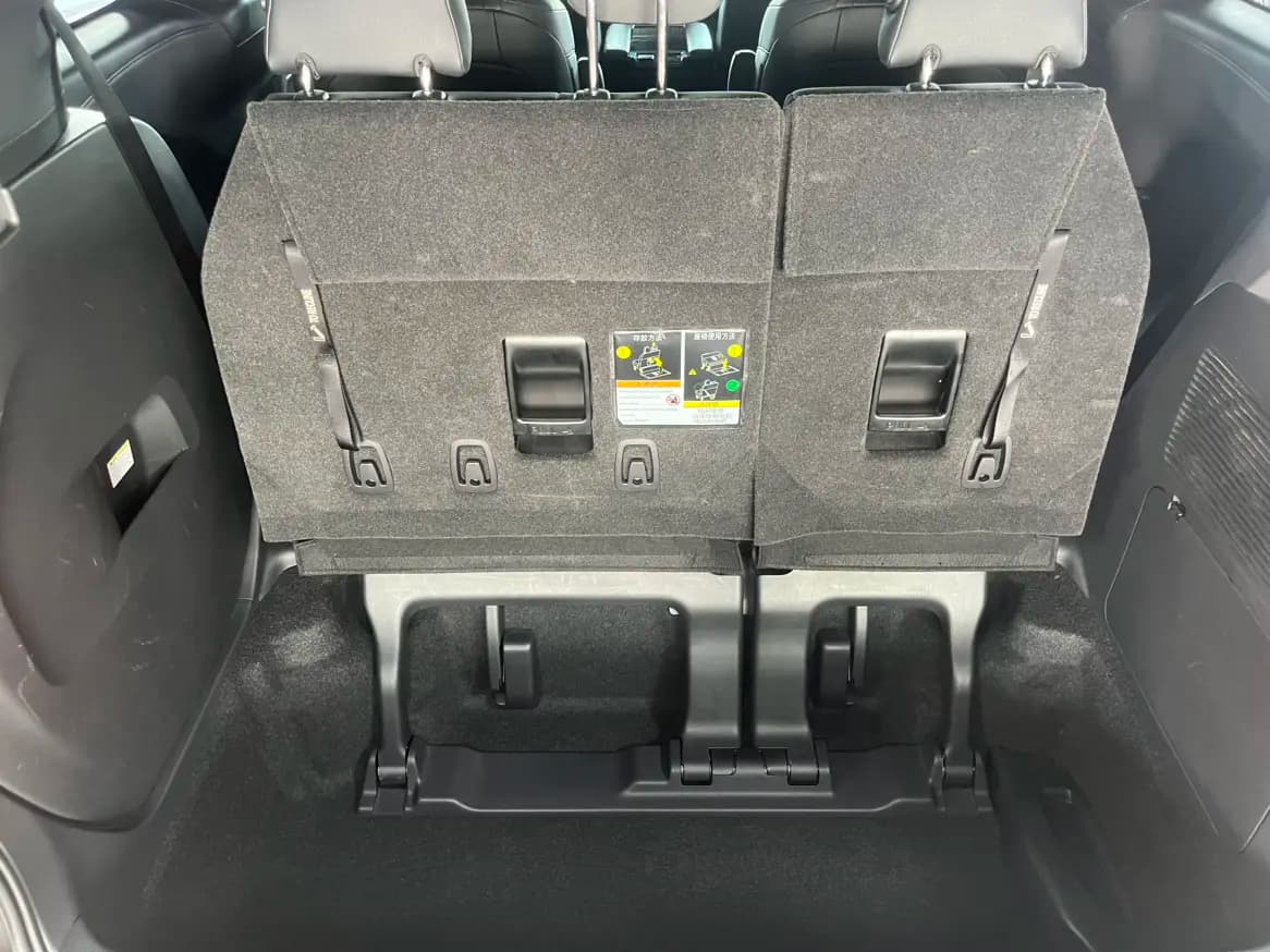 Toyota Sienna 2022 г. 49045 км. — фото 12