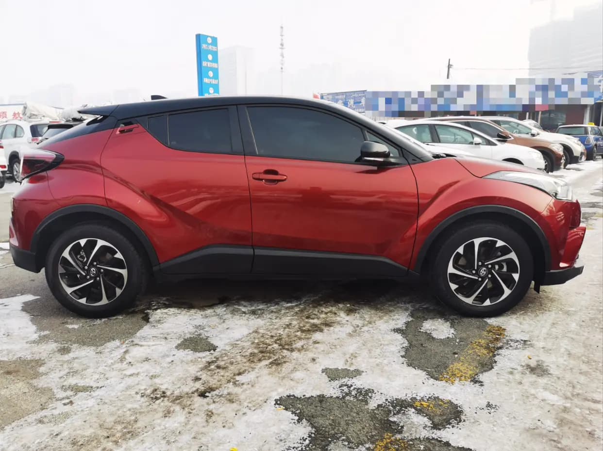 Toyota C-HR Hybrid 2021 г. 40064 км. — фото 7