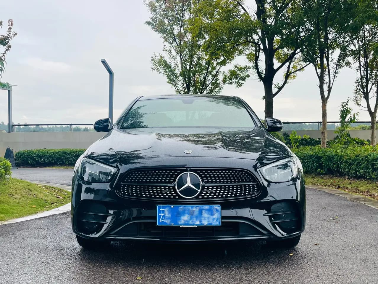 Mercedes-Benz E-Class 2022 г. 50129 км. — фото 2