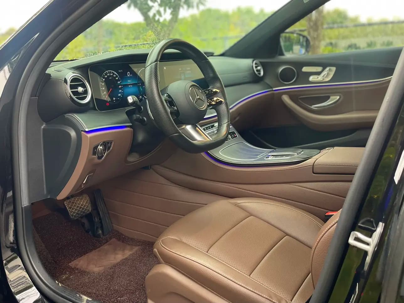 Mercedes-Benz E-Class 2022 г. 50129 км. — фото 20