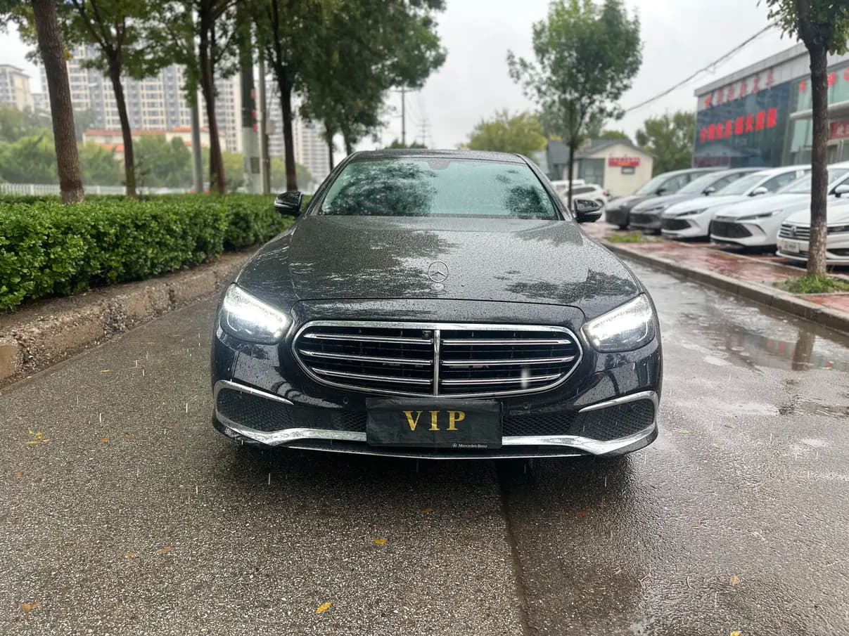 Mercedes-Benz E-Class 2023 г. 41029 км. — фото 2