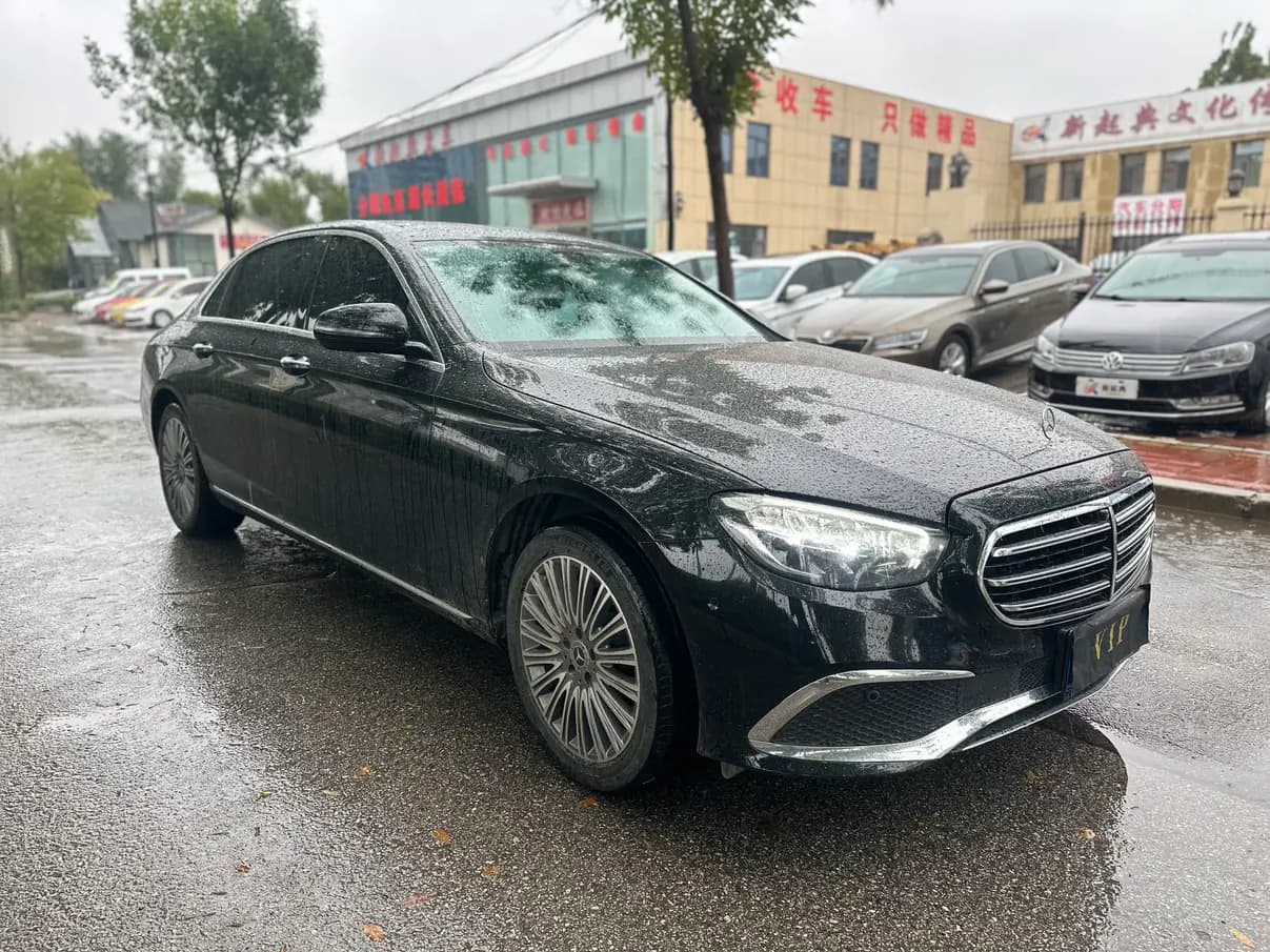 Mercedes-Benz E-Class 2023 г. 41029 км. — фото 3