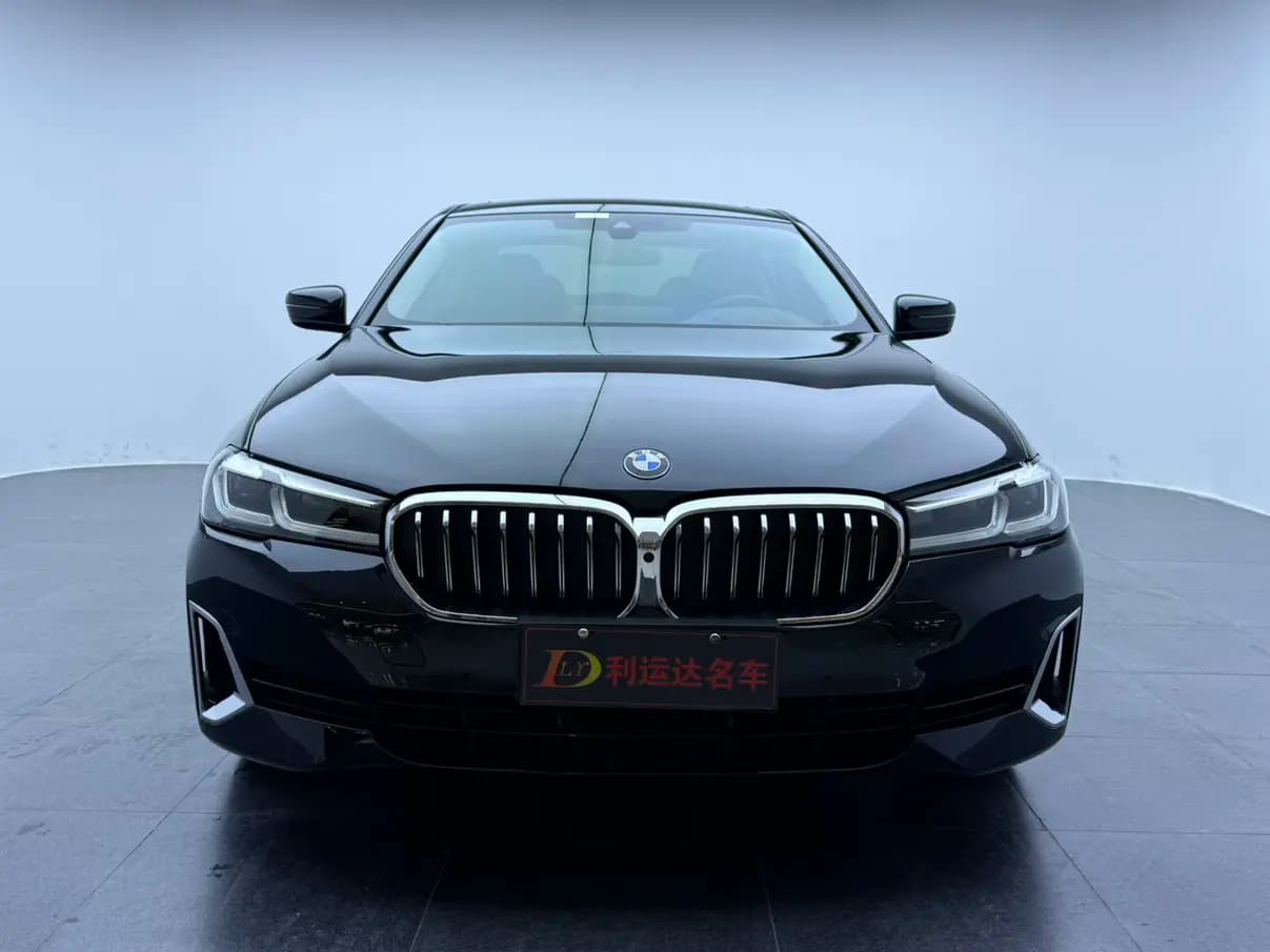 BMW 5 Series 2021 г. 38042 км. — фото 2