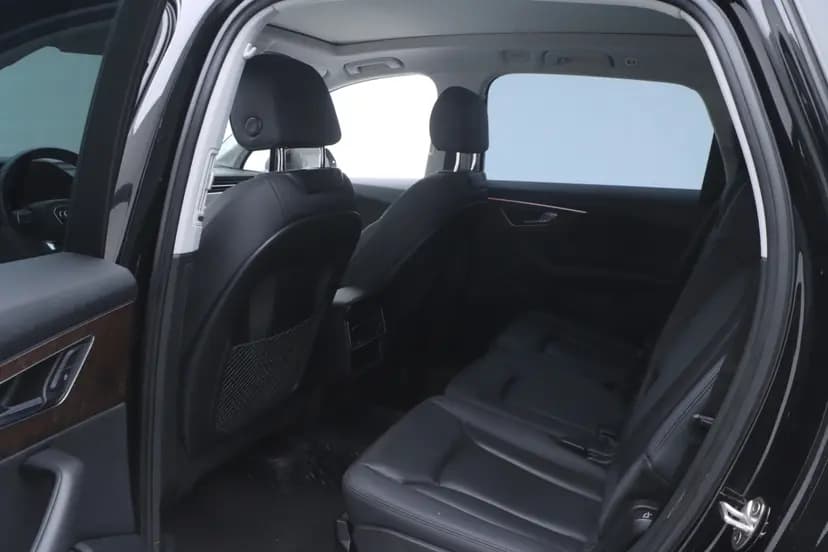 Audi Q7 2022 г. 87040 км. — фото 7